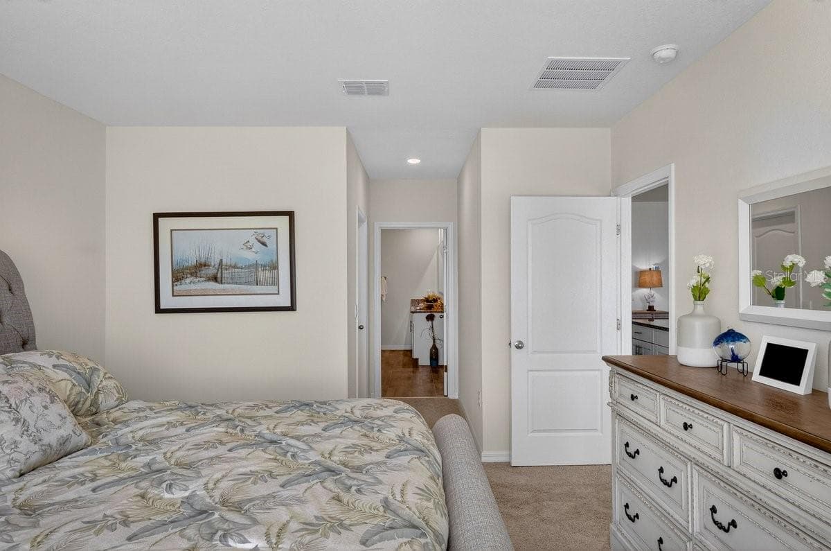 Single Family Residence at 1346 MIDDLE LAKE DR, ORMOND BEACH, photo 18 of 69