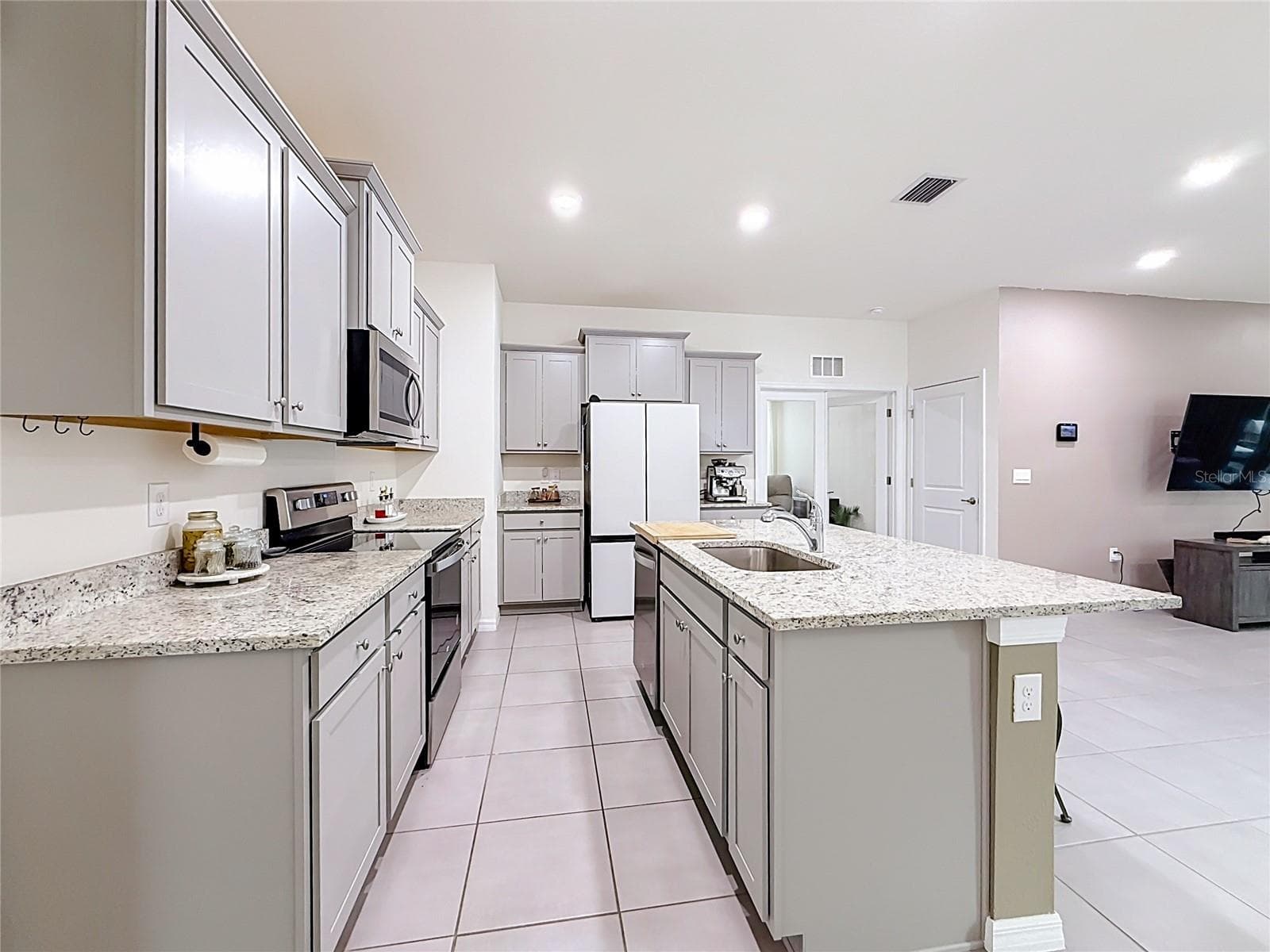 Single Family Residence at 4143 NW 44TH CIR, OCALA, photo 3 of 53