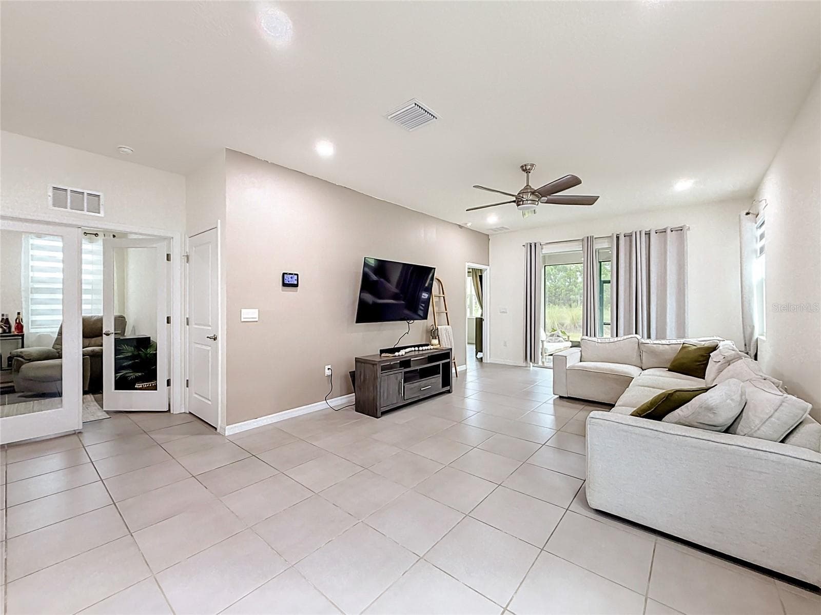 Single Family Residence at 4143 NW 44TH CIR, OCALA, photo 10 of 53