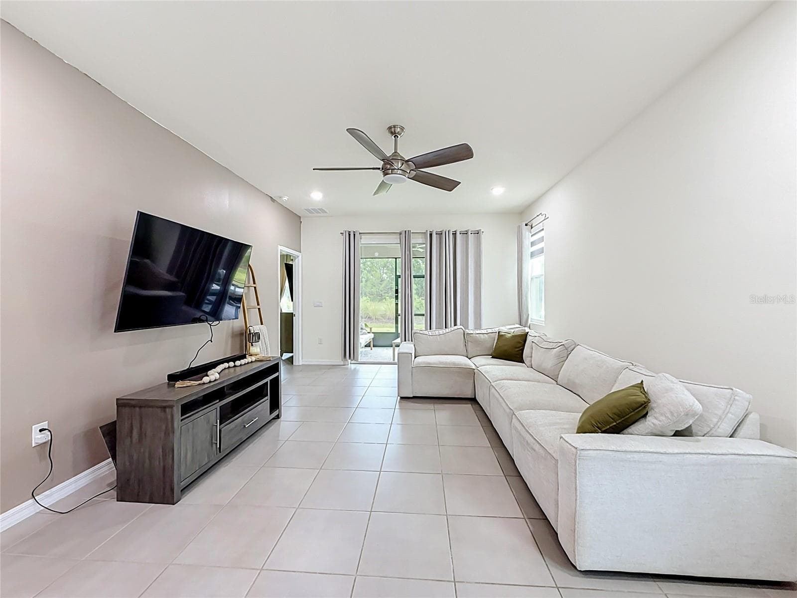 Single Family Residence at 4143 NW 44TH CIR, OCALA, photo 11 of 53