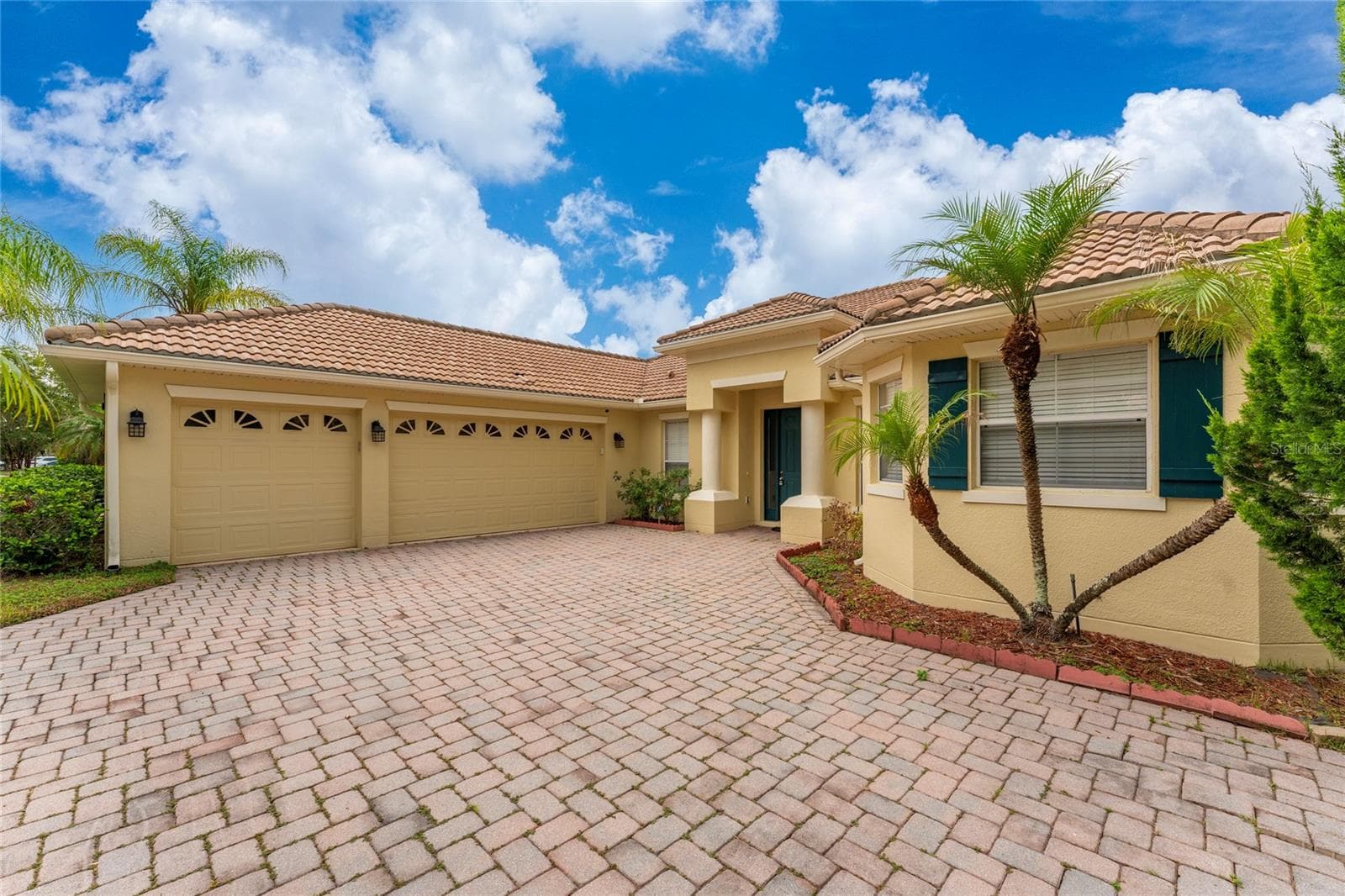 Single Family Residence at 3817 GOLDEN FEATHER WAY, KISSIMMEE, photo 3 of 48