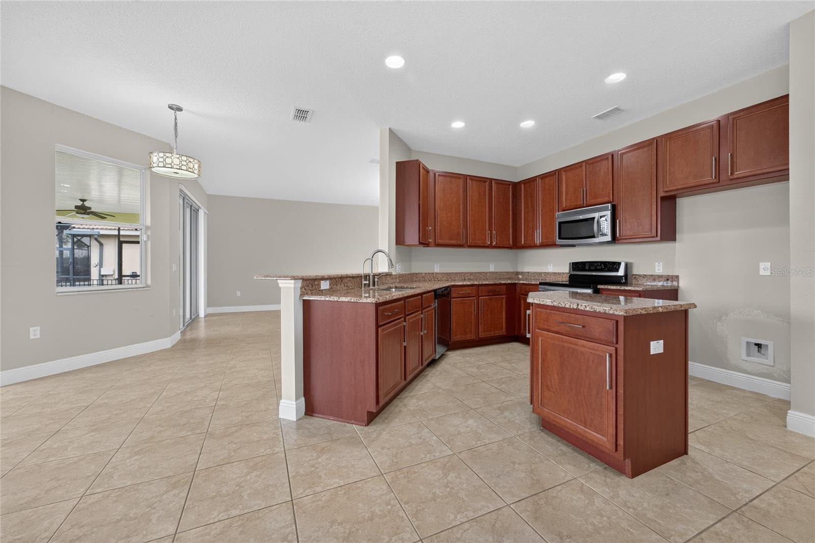 Single Family Residence at 3817 GOLDEN FEATHER WAY, KISSIMMEE, photo 24 of 48