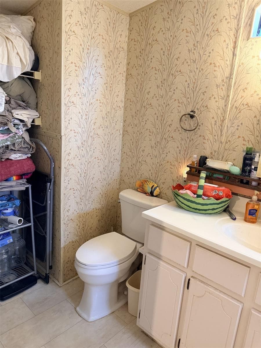 Manufactured Home at 355 NE 436 AVE, OLD TOWN, photo 12 of 19