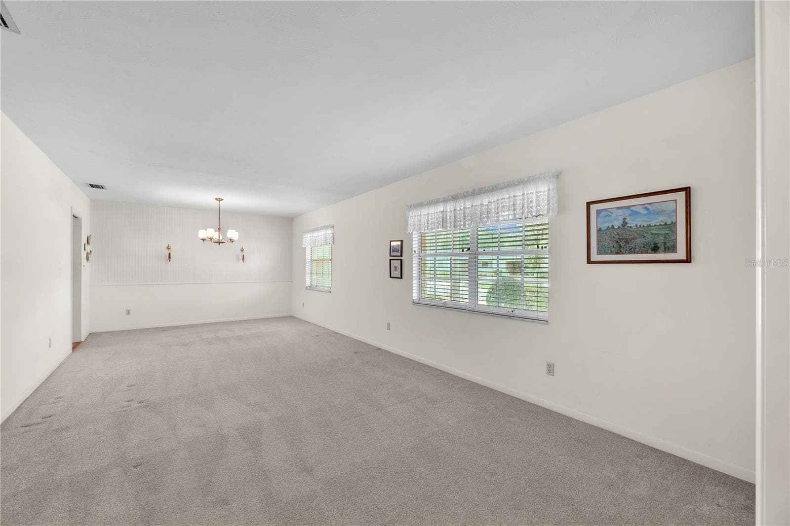 Single Family Residence at 110 ASHBROOK DR, BRANDON, photo 17 of 39