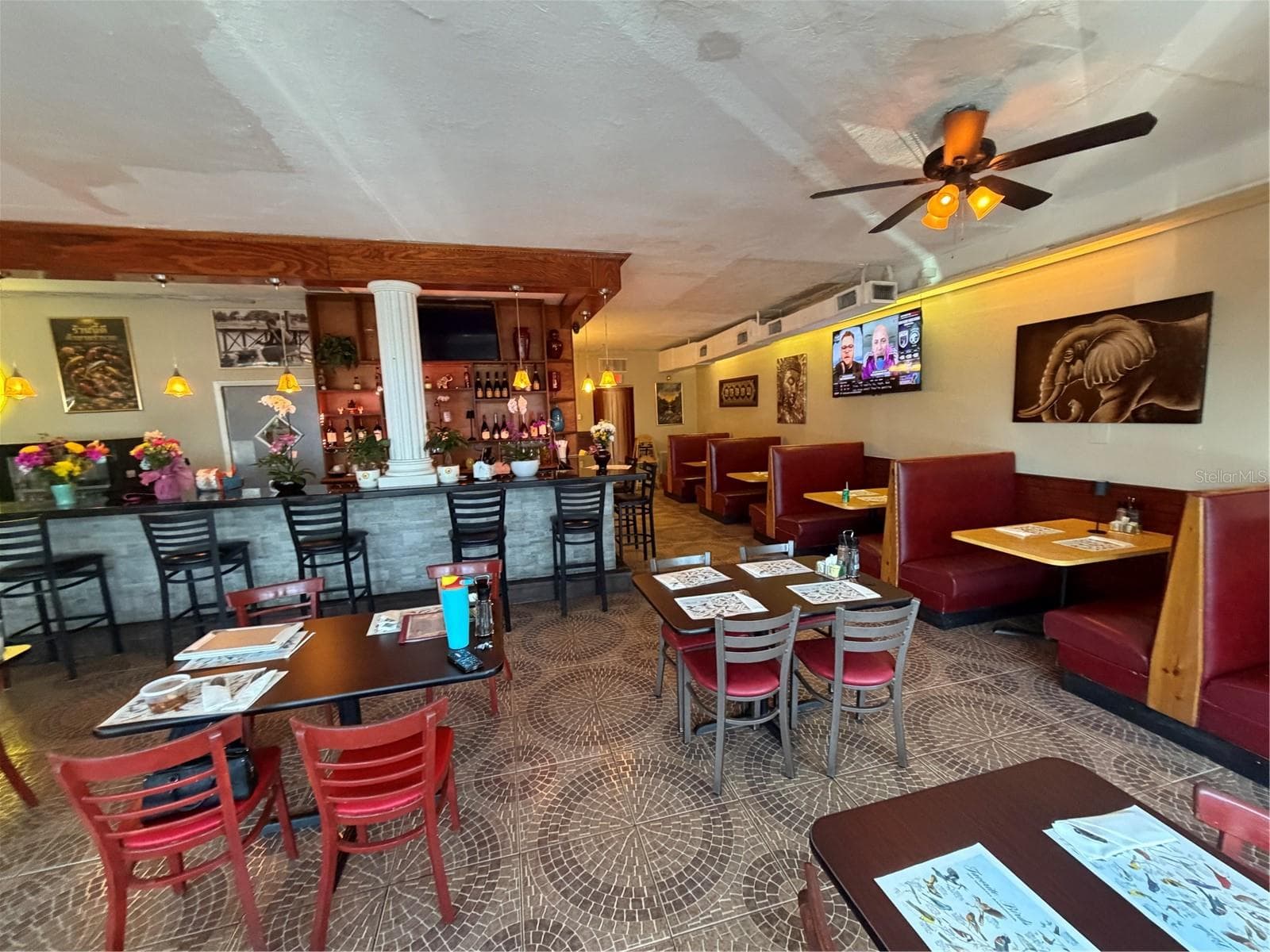 Restaurant at 1840 DREW ST, CLEARWATER, photo 2 of 10