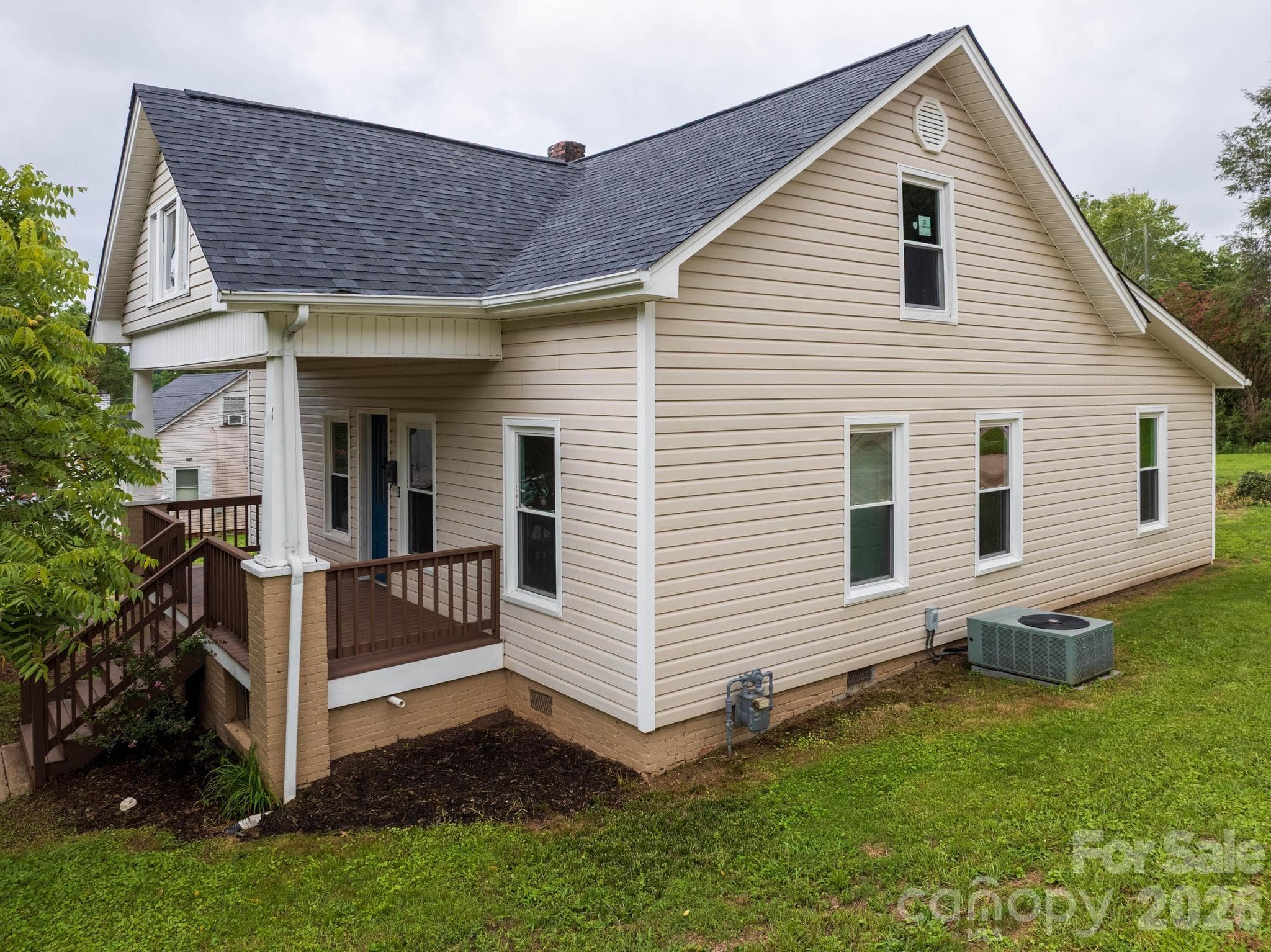 Single Family Residence at 410 Spruce Street SW, Lenoir, photo 19 of 24
