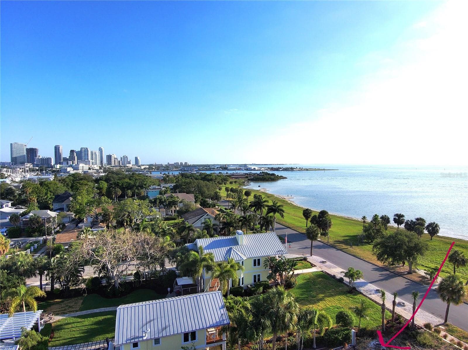 Single Family Residence at 1817 BEACH DR SE, ST PETERSBURG, photo 8 of 18