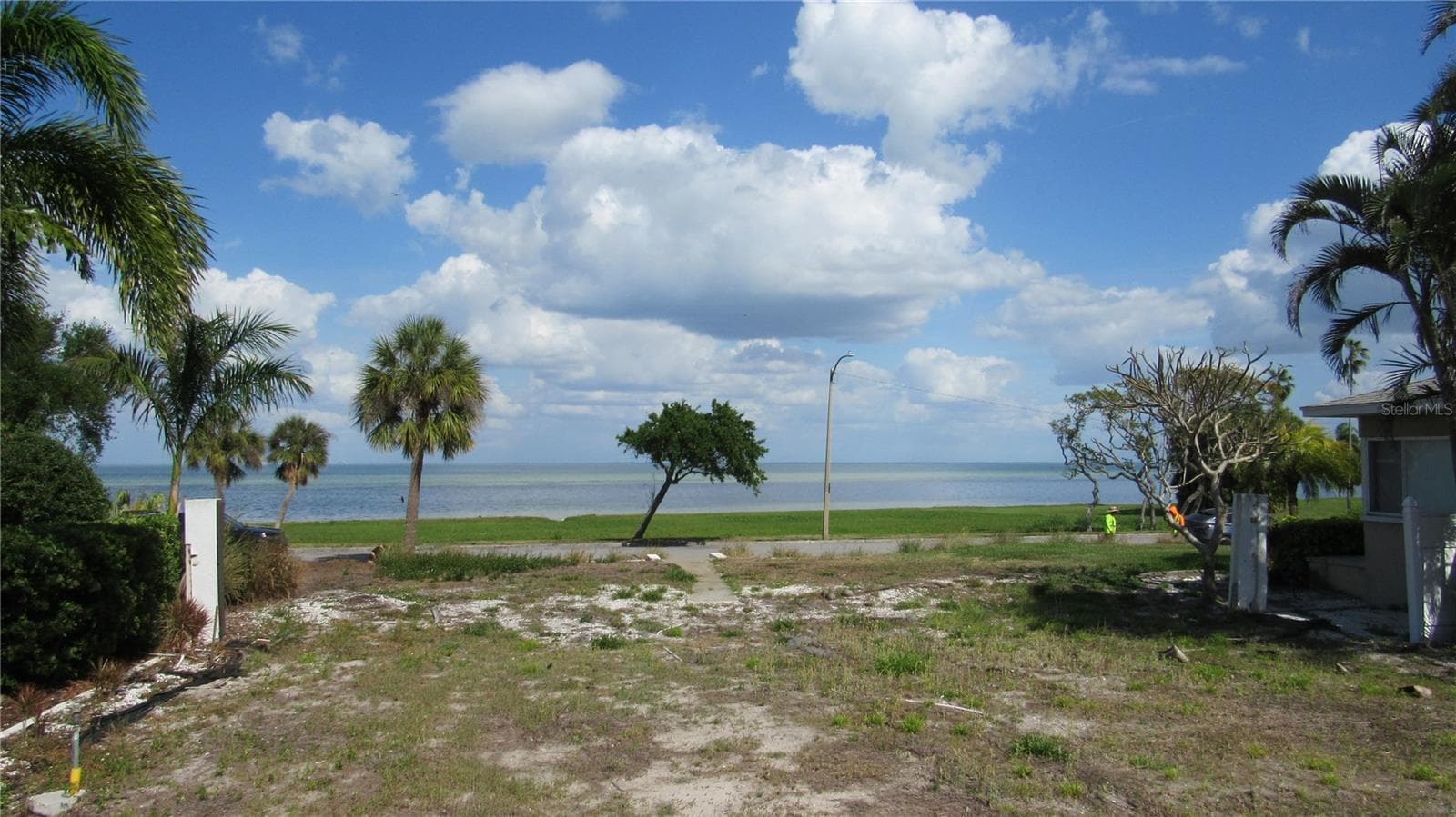 Single Family Residence at 1817 BEACH DR SE, ST PETERSBURG, photo 9 of 18
