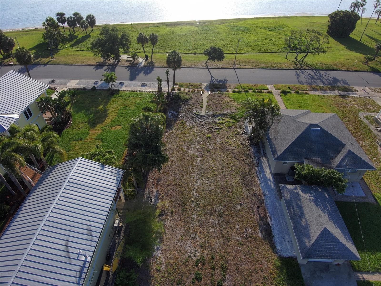 Single Family Residence at 1817 BEACH DR SE, ST PETERSBURG, photo 18 of 18