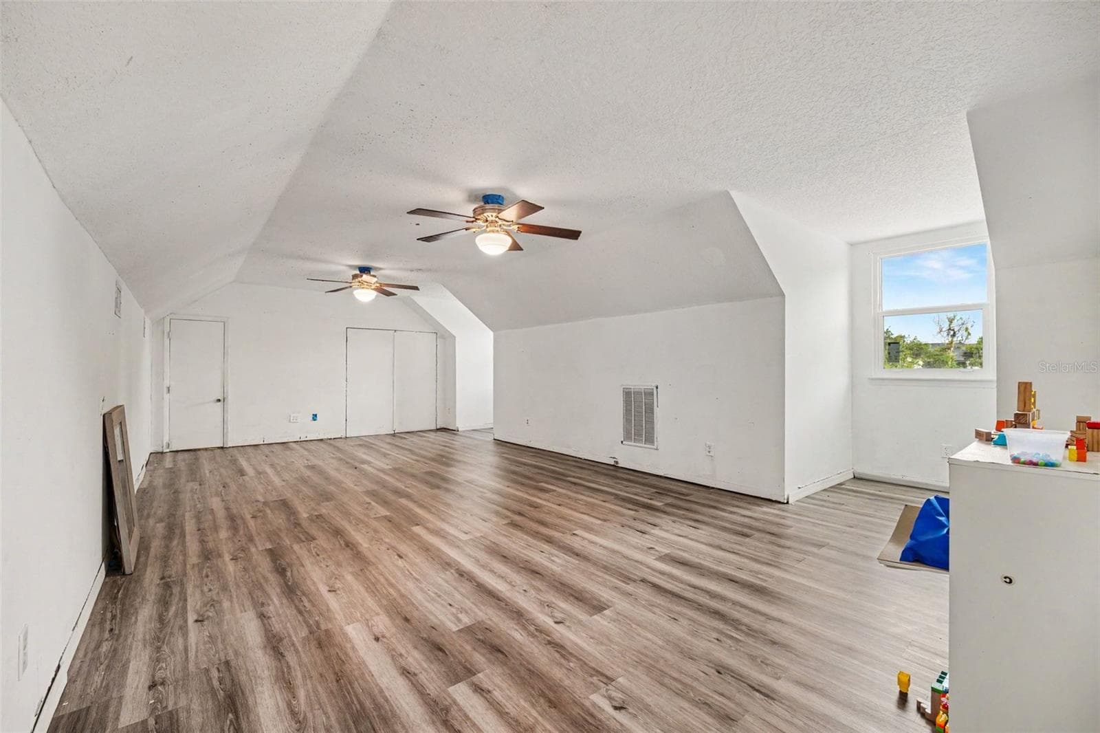 Single Family Residence at 5710 BARNA AVE, TITUSVILLE, photo 2 of 25