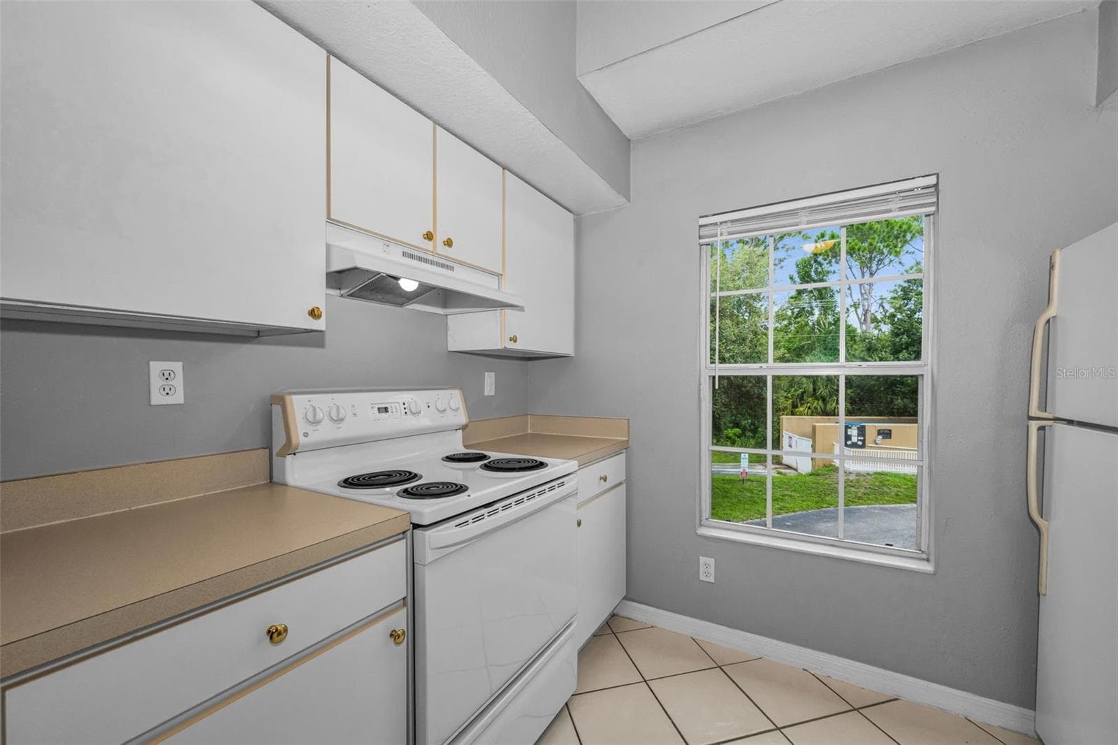 Kitchen - 9078 LAKE CHASE ISLAND WAY #9078, TAMPA