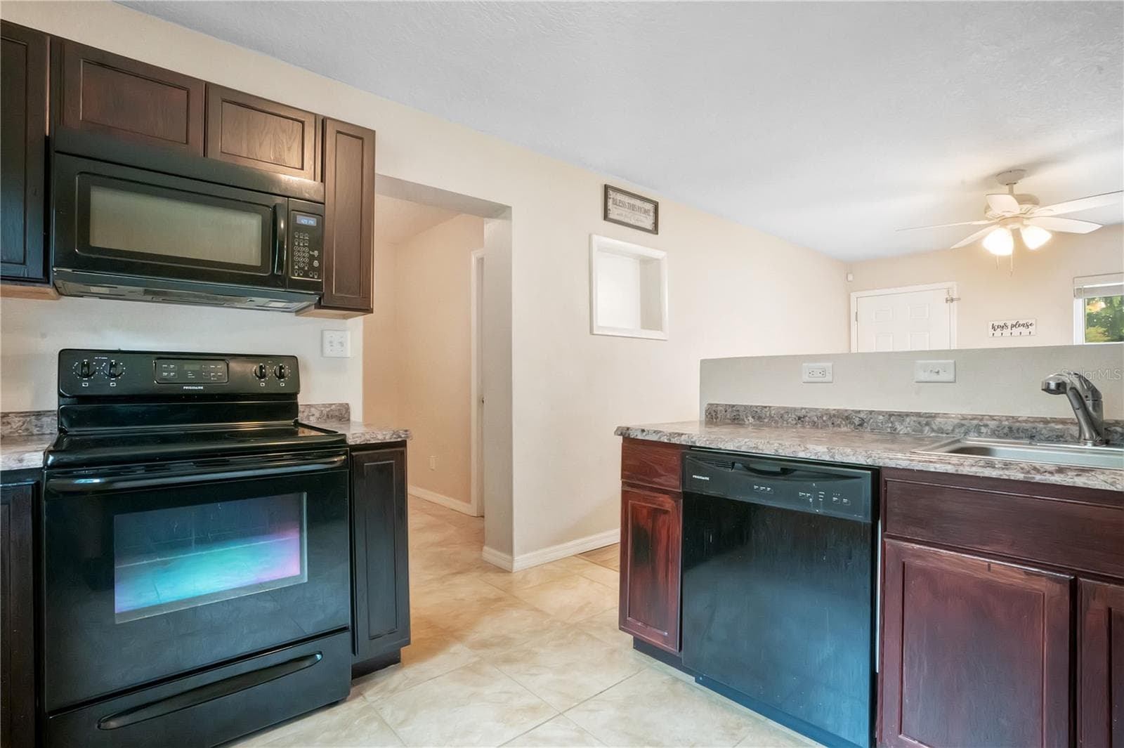 Single Family Residence at 4901 BRISTOL CT, ORLANDO, photo 12 of 24
