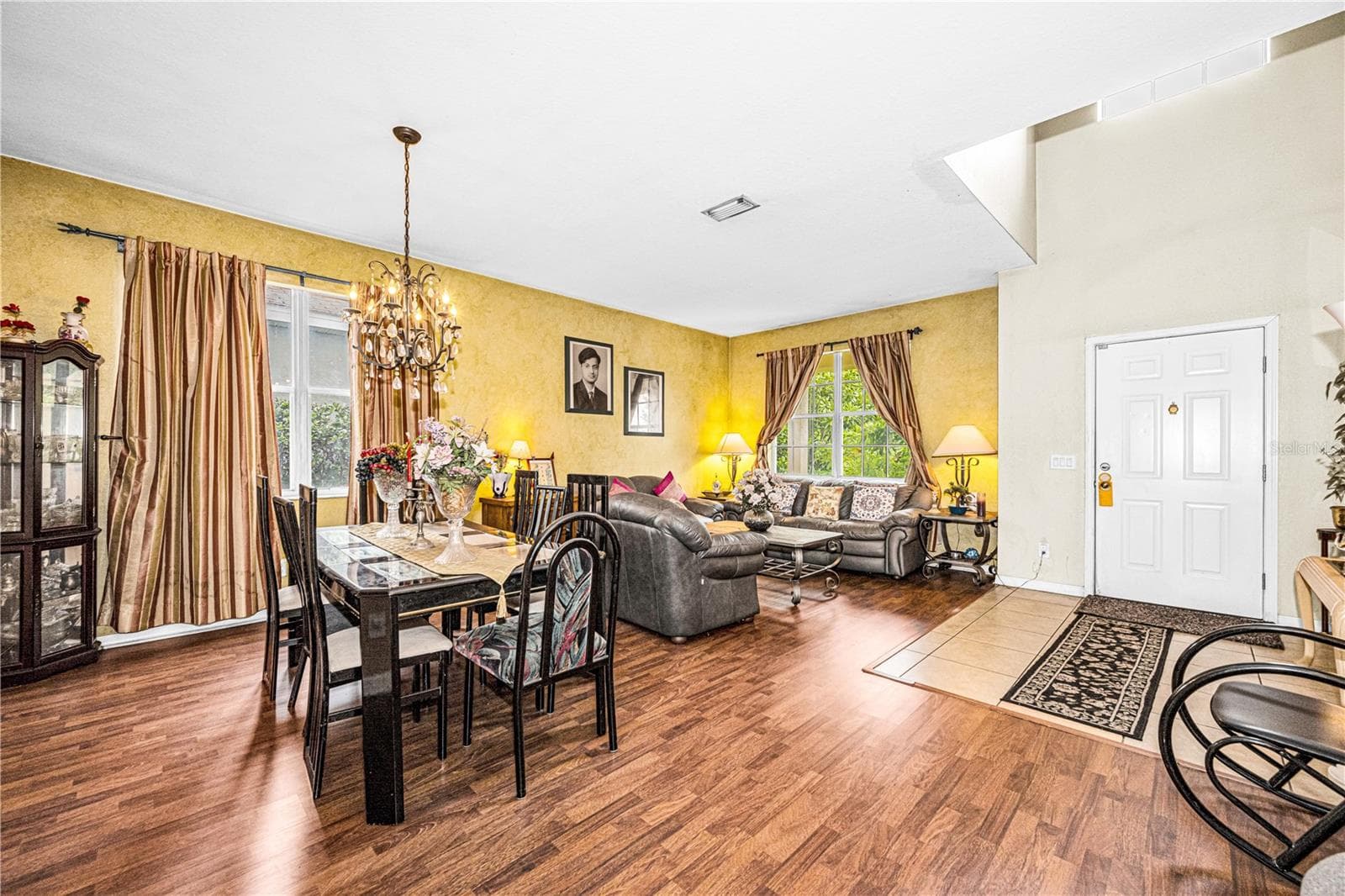 Single Family Residence at 11217 LAUREL BROOK CT, RIVERVIEW, photo 4 of 45