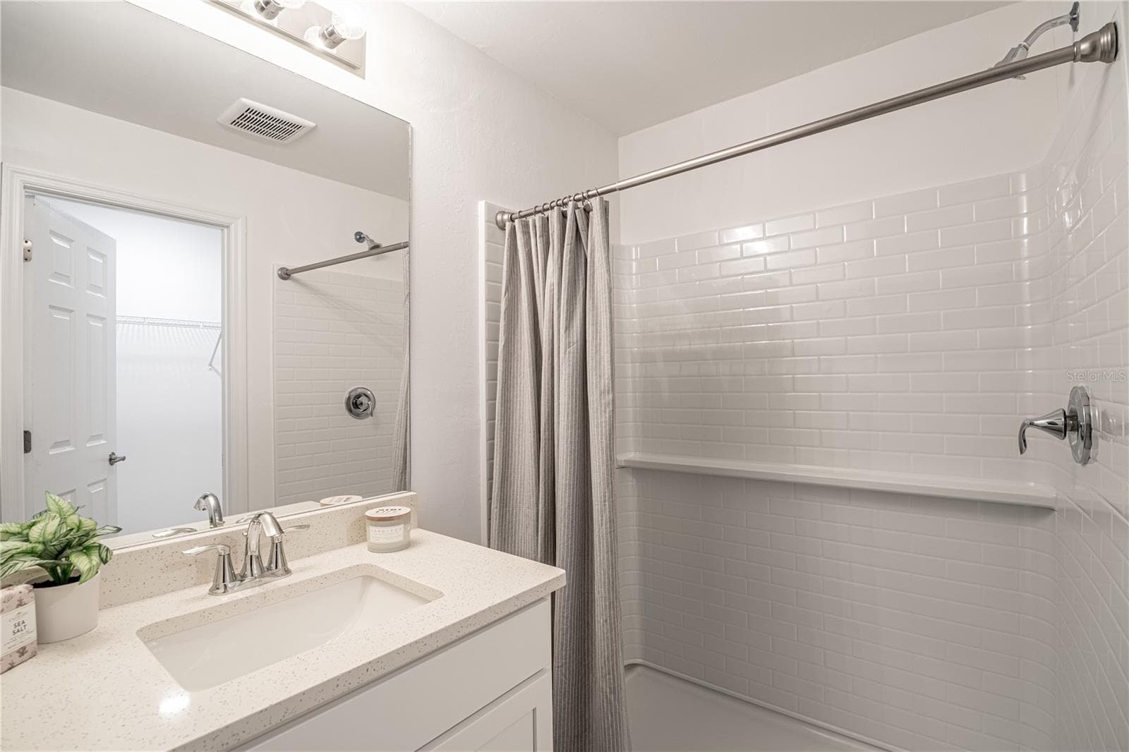 Single Family Residence at 364 LINDON ST, PORT CHARLOTTE, photo 6 of 9