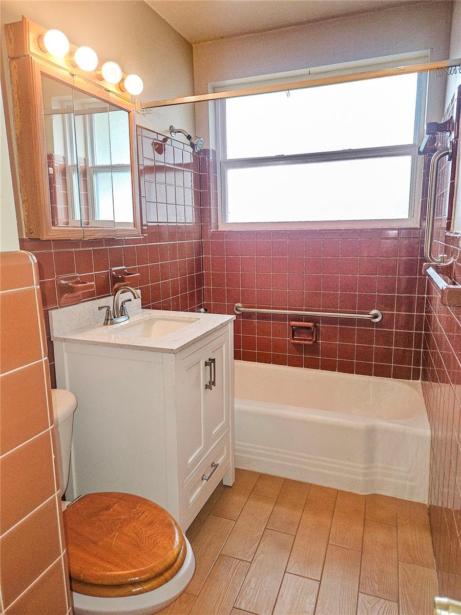 Single Family Residence at 1820 LOMBARDY DR, CLEARWATER, photo 14 of 20