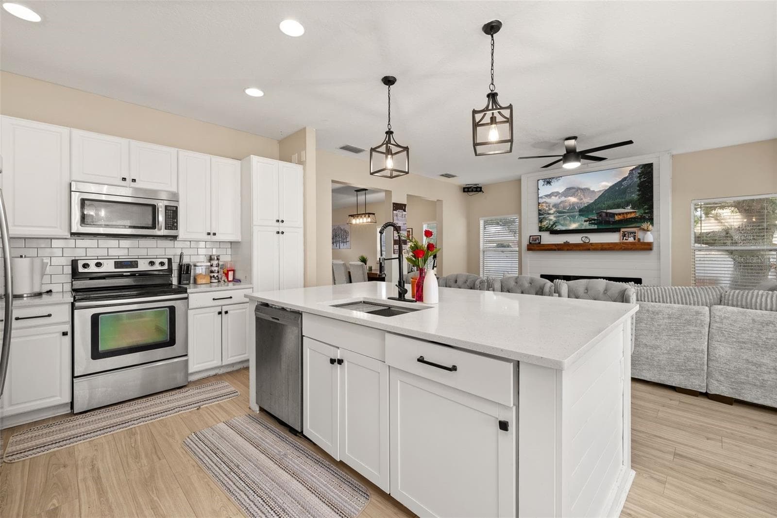 Single Family Residence at 1404 SWAINSON CT, ORLANDO, photo 16 of 62
