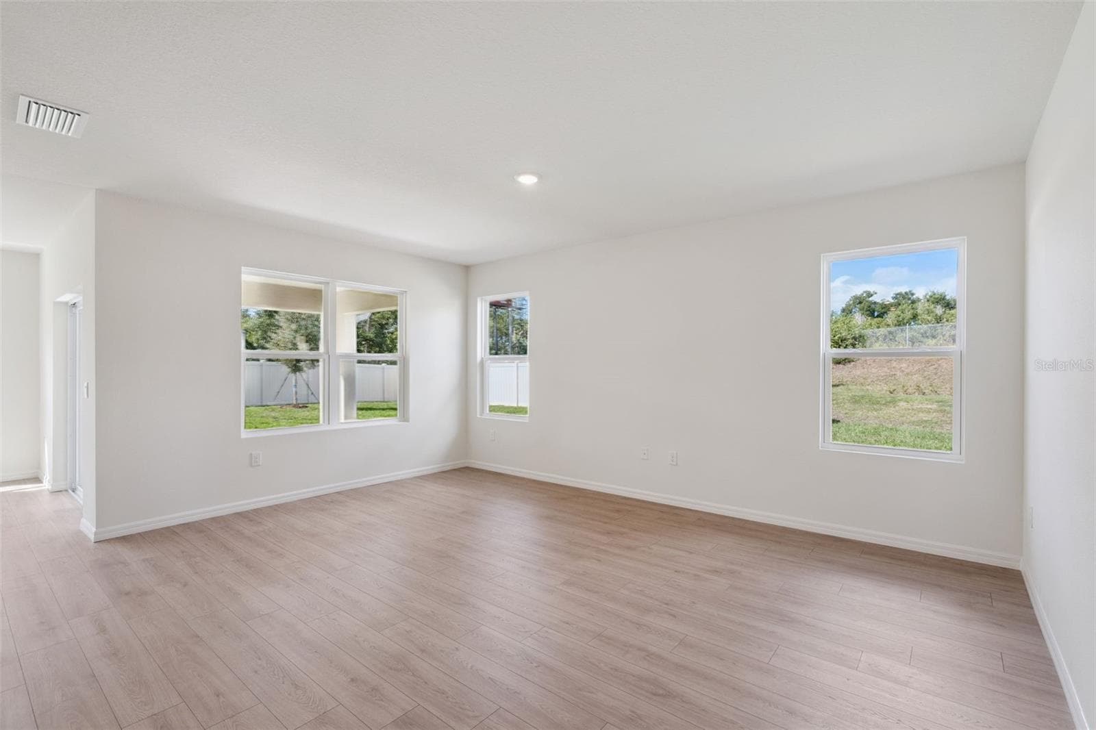 Single Family Residence at 2514 DORSET CT, ORMOND BEACH, photo 14 of 25