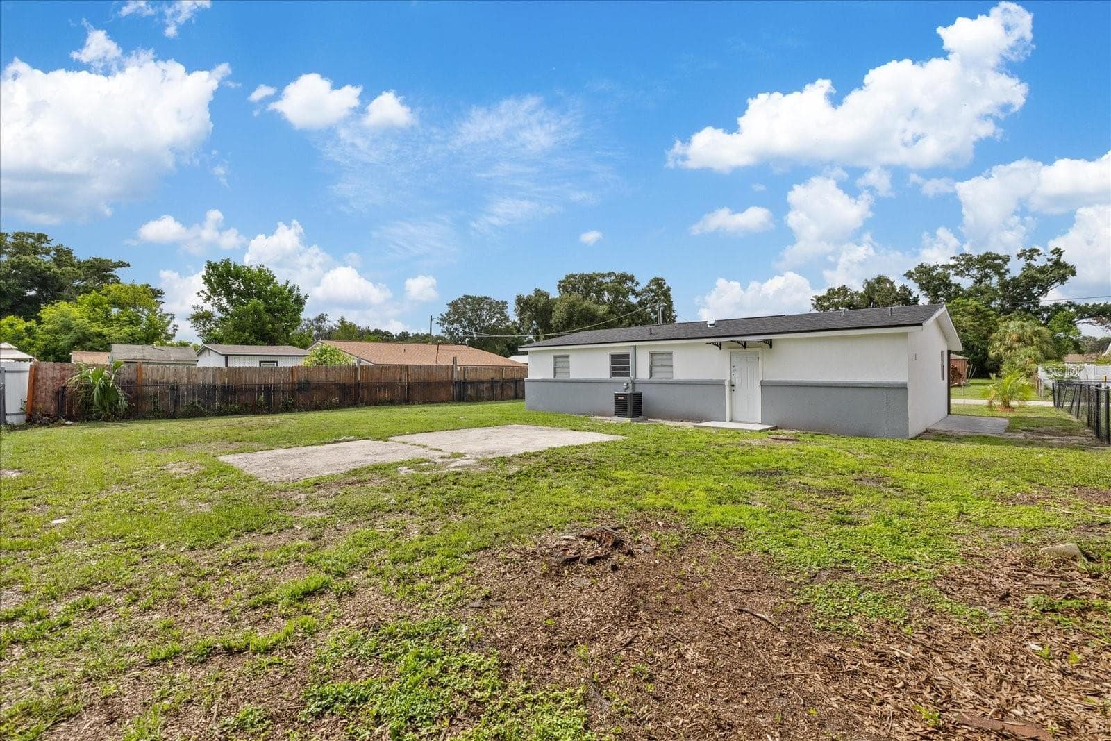 Single Family Residence at 8303 BAHIA AVE, TAMPA, photo 8 of 34