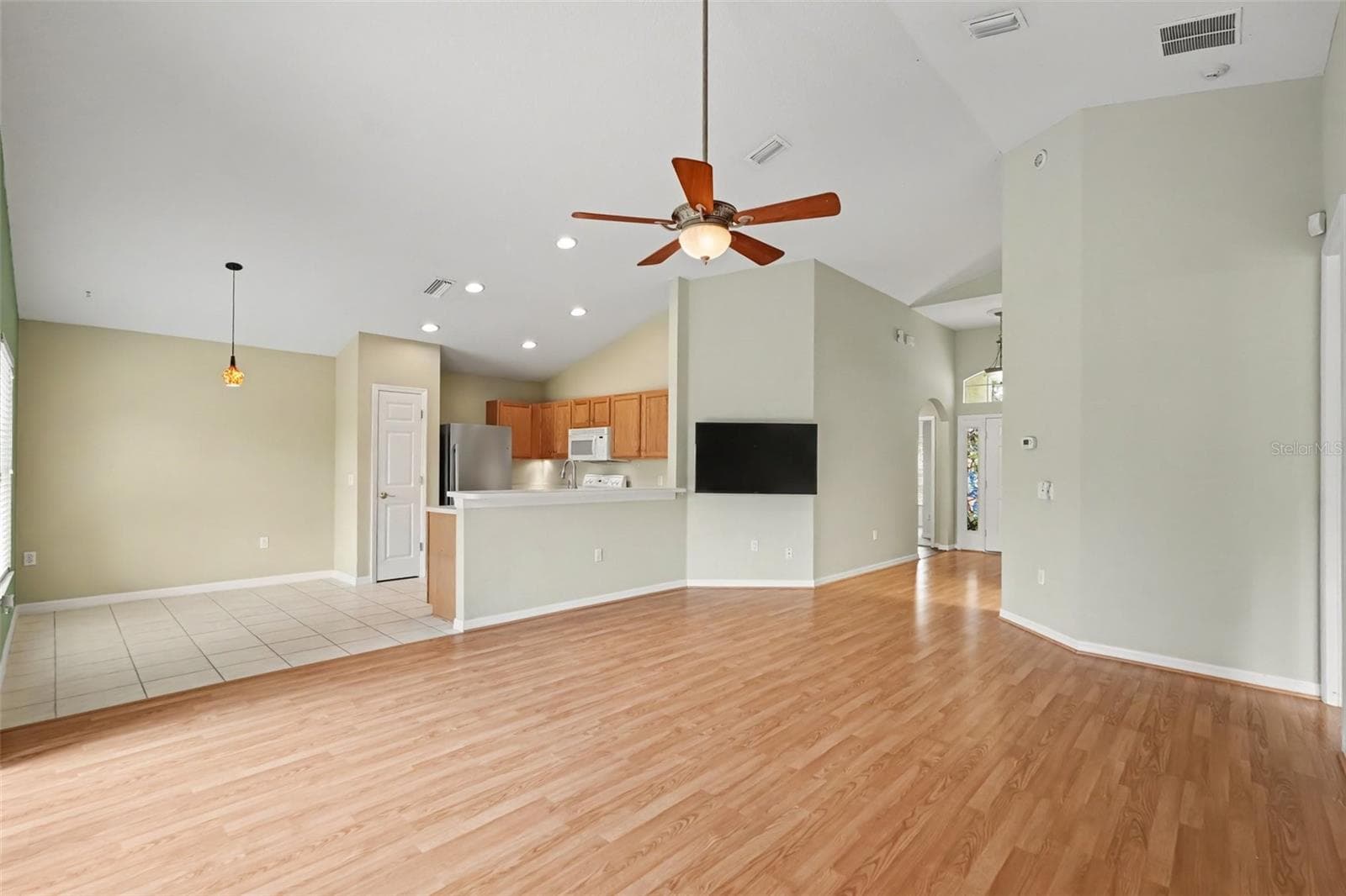 Single Family Residence at 9407 CYPRESS HARBOR DRIVE, GIBSONTON, photo 9 of 40