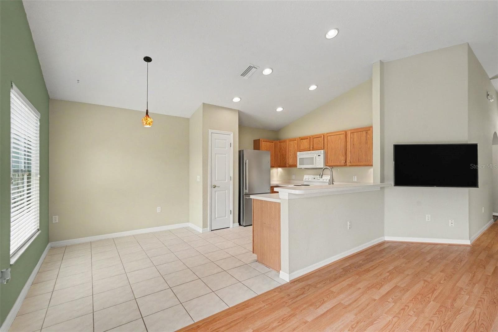 Single Family Residence at 9407 CYPRESS HARBOR DRIVE, GIBSONTON, photo 11 of 40