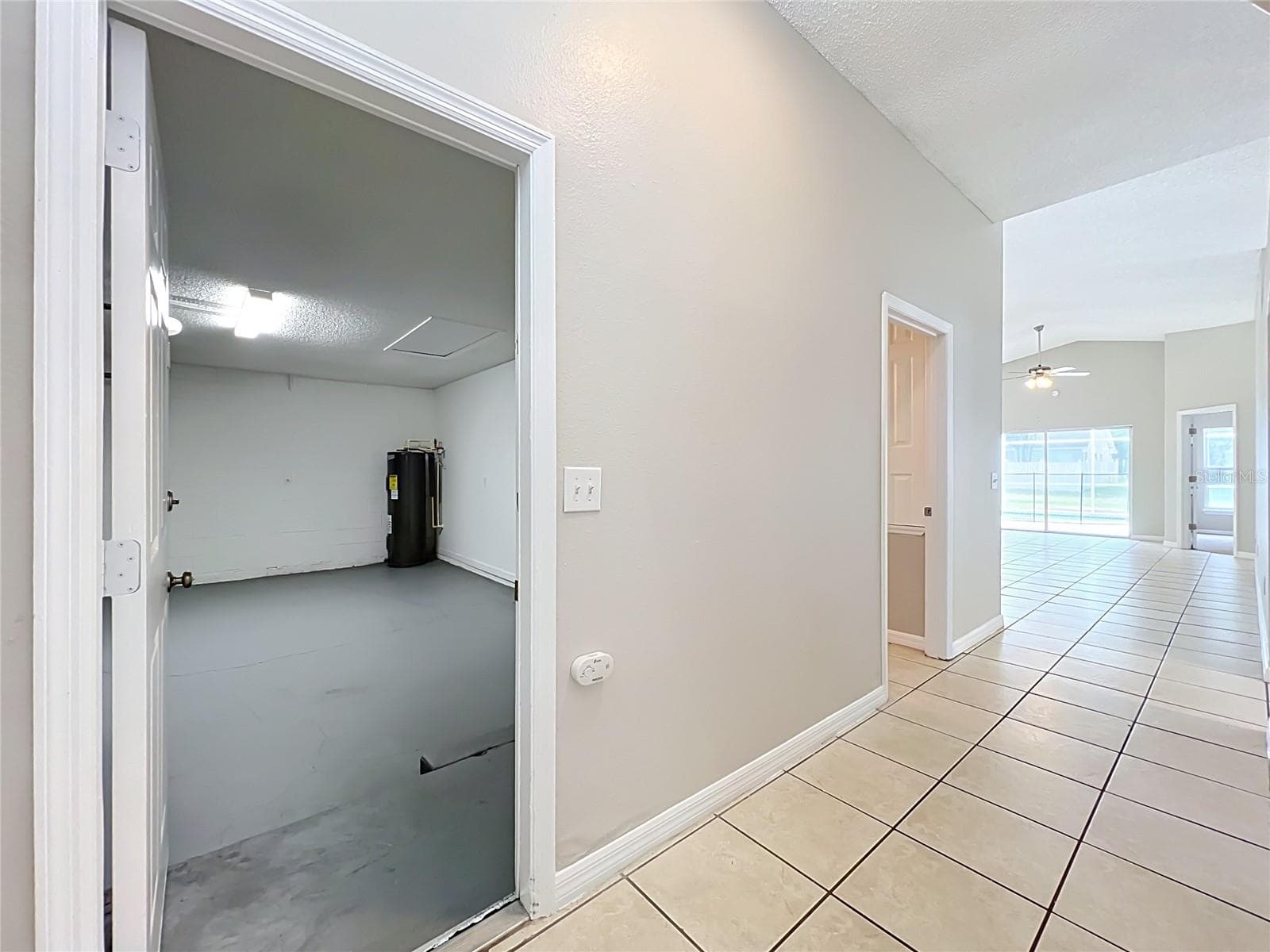 Single Family Residence at 1005 WINDING WATER WAY, CLERMONT, photo 2 of 25