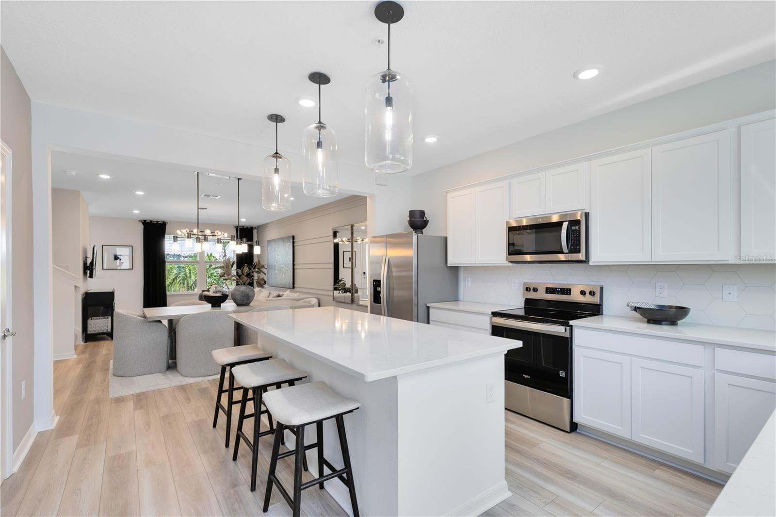 Model Home Design Only. Pictures and furnishings are for illustrative purposes only. Elevations, colors and options may vary. Furniture is for model home staging only. - 4580 ORCHARD VIEW ALLEY, CLERMONT