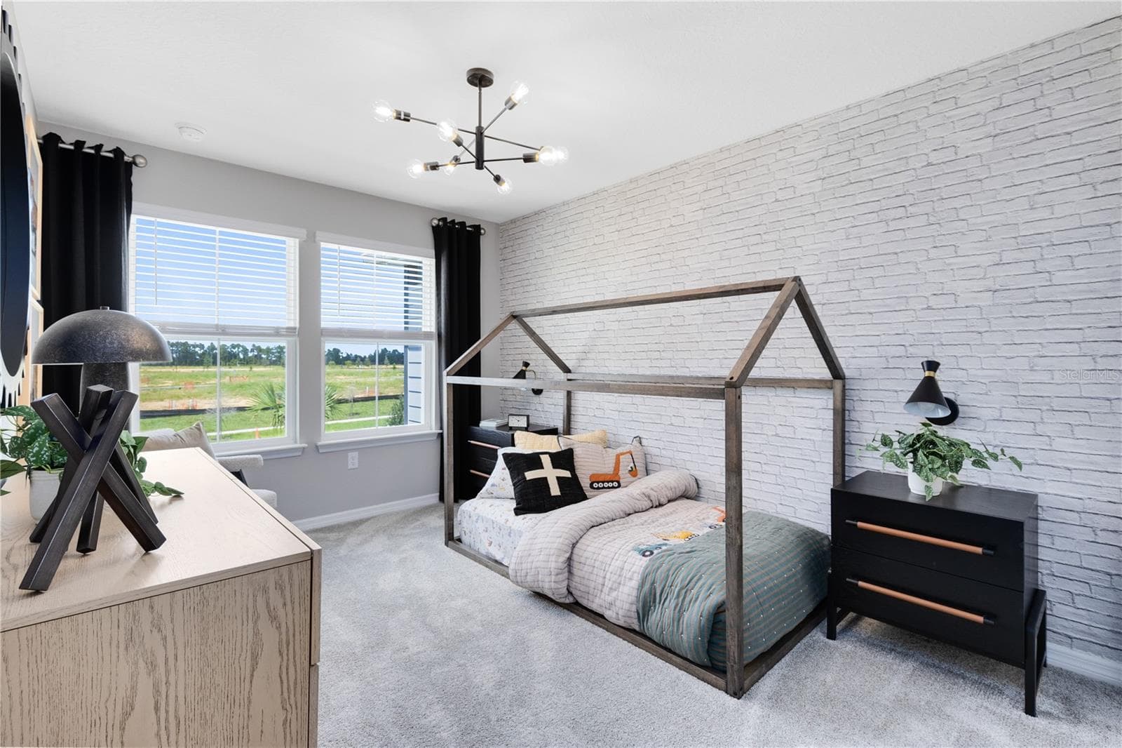 Model Home Design Only. Pictures and furnishings are for illustrative purposes only. Elevations, colors and options may vary. Furniture is for model home staging only. - 4580 ORCHARD VIEW ALLEY, CLERMONT