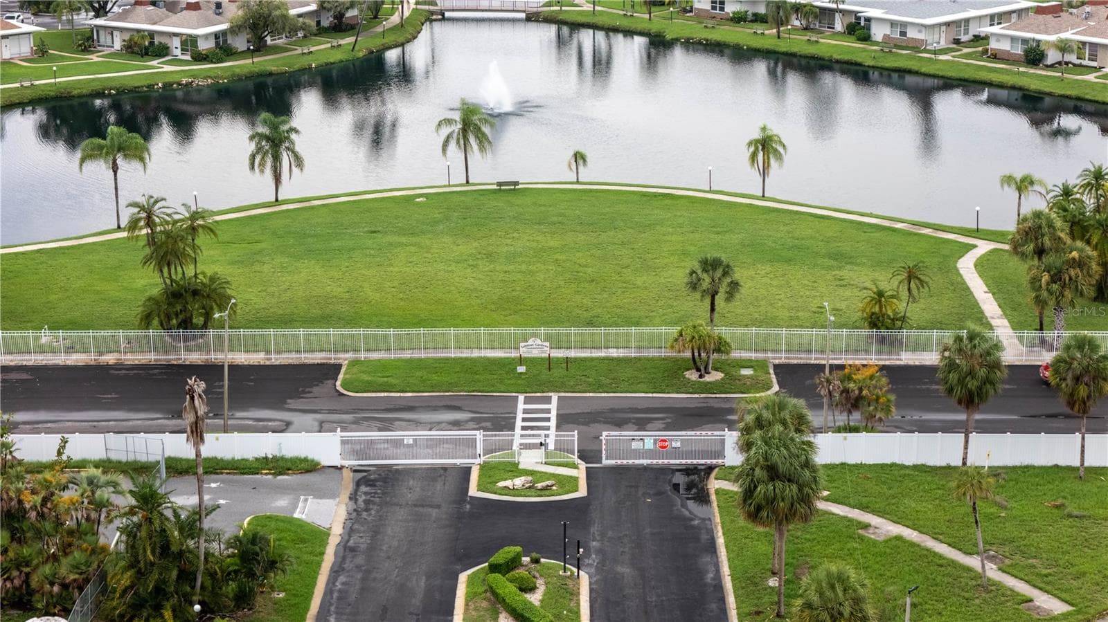 Condominium at 4318 TAHITIAN GARDENS CIR #F, HOLIDAY, photo 21 of 31