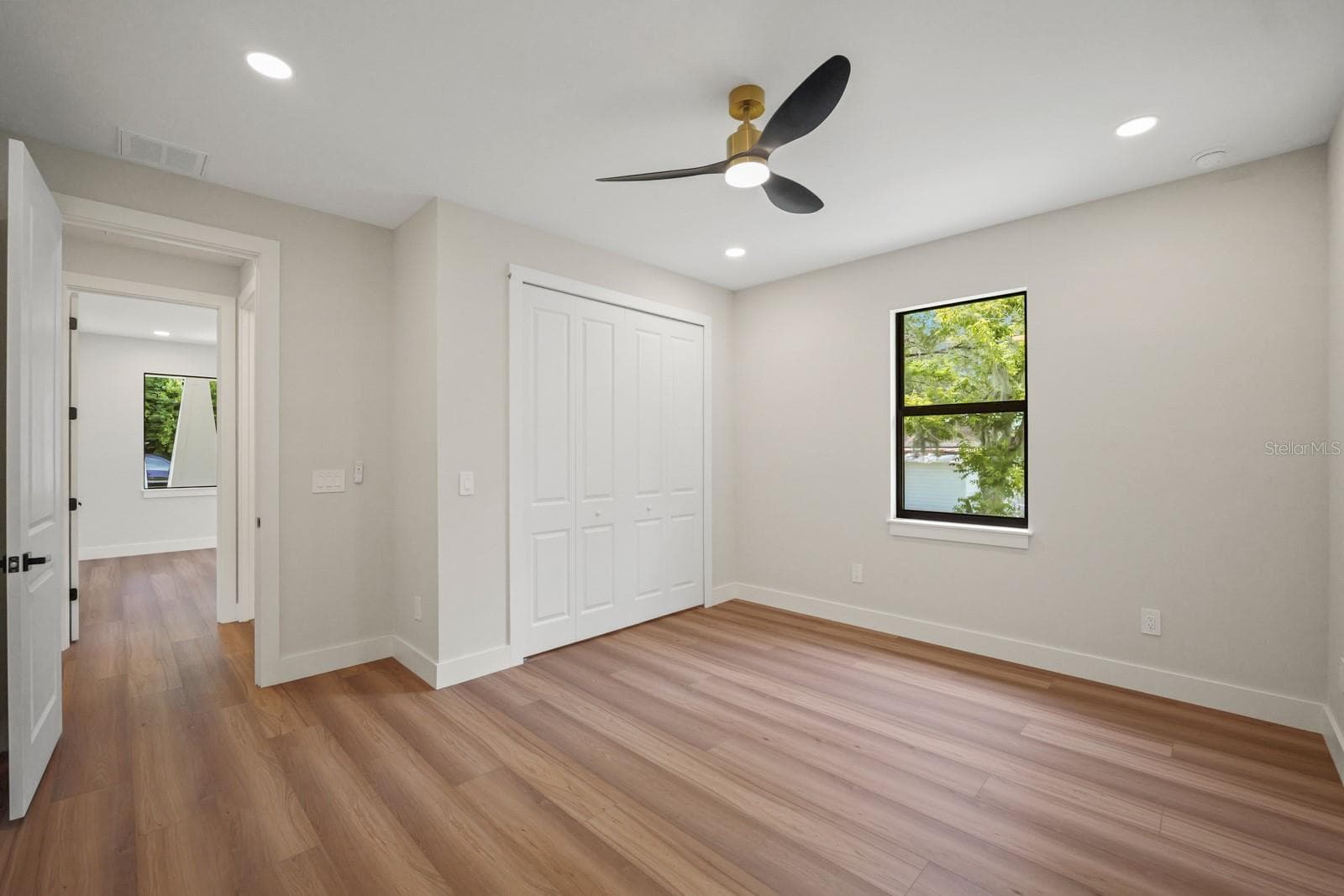 Single Family Residence at 64 HIGHLAND ST, BROOKSVILLE, photo 19 of 28