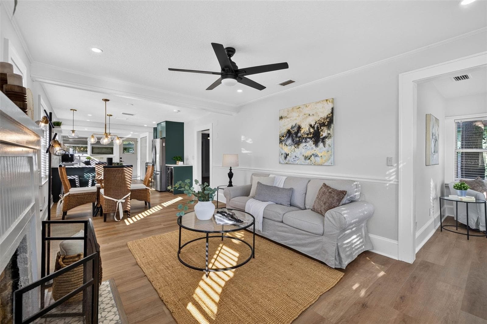 Single Family Residence at 4624 IRIS ST N, ST PETERSBURG, photo 6 of 37