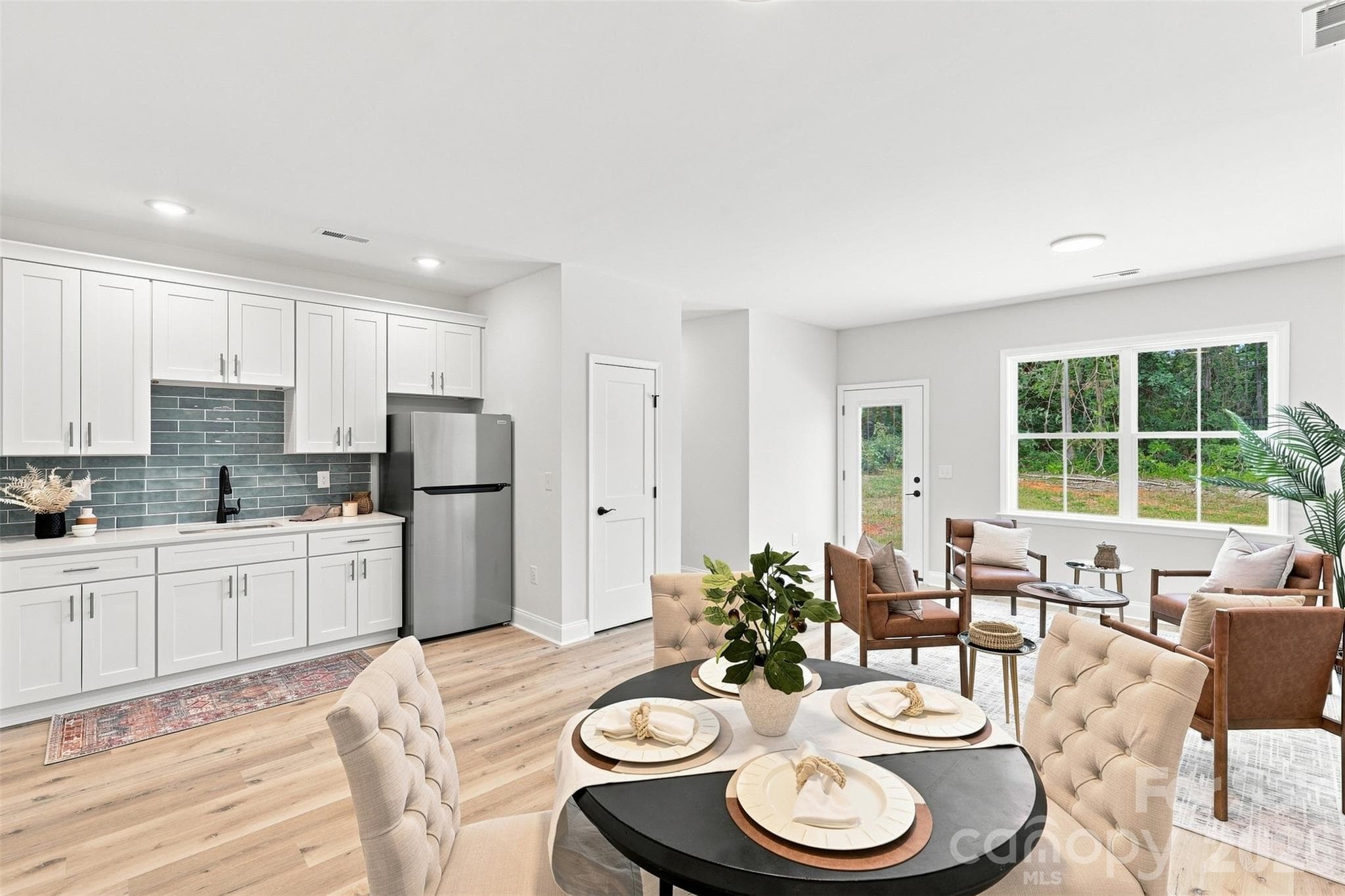 secondary living quarters living area w/ kitchenette - 390 NC 200 Highway S, Stanfield