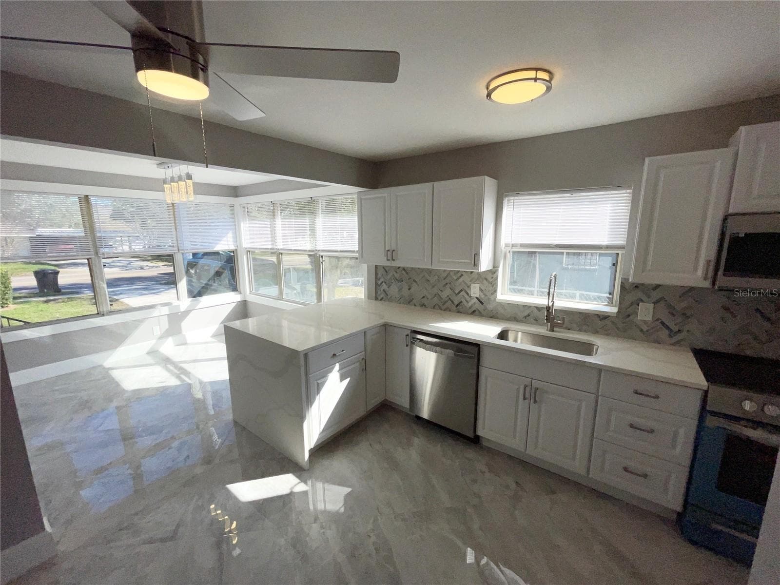 Single Family Residence at 2525 37TH ST S, ST PETERSBURG, photo 11 of 22