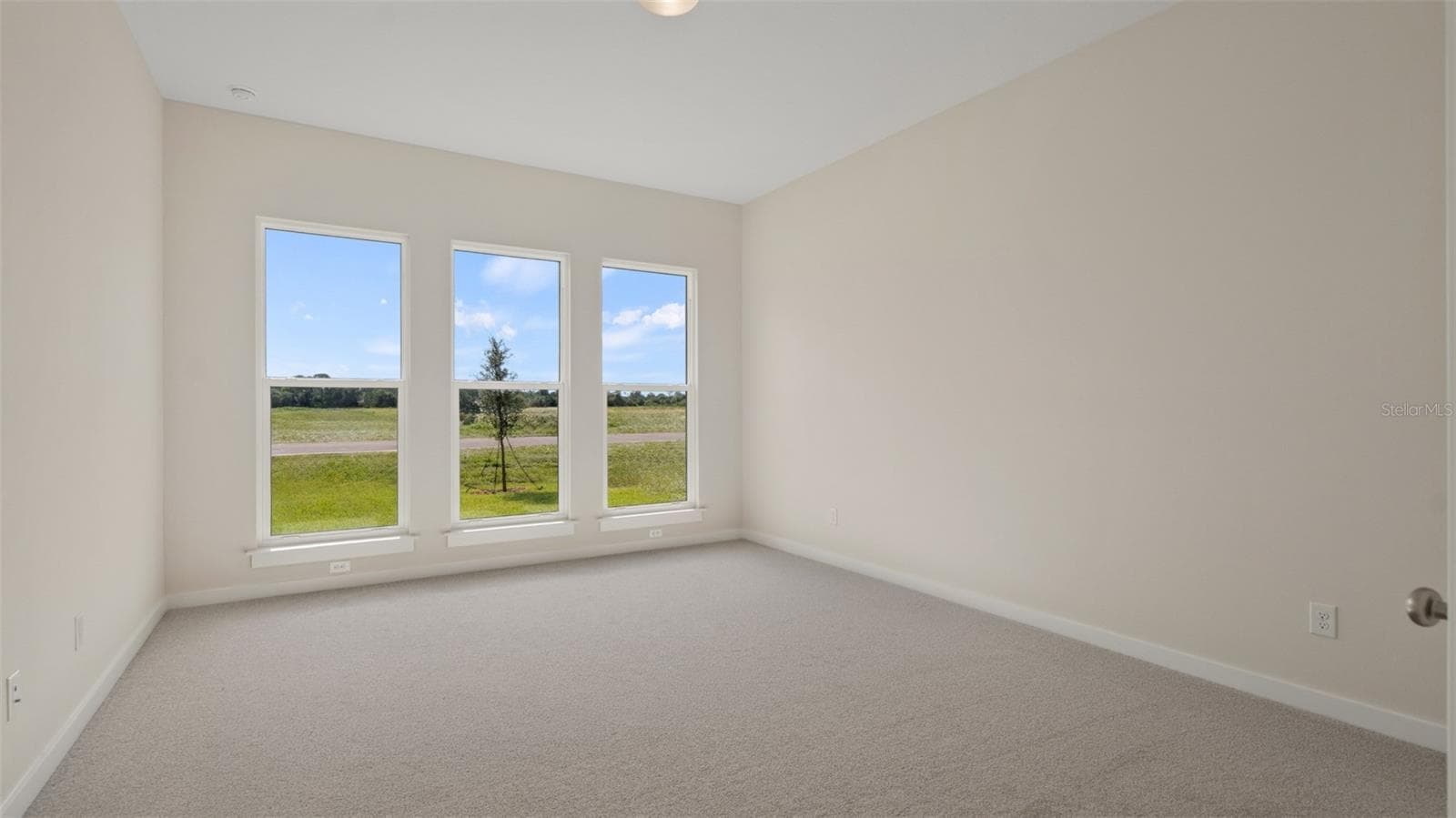 Single Family Residence at 13021 MOONRISE LN, PUNTA GORDA, photo 9 of 25