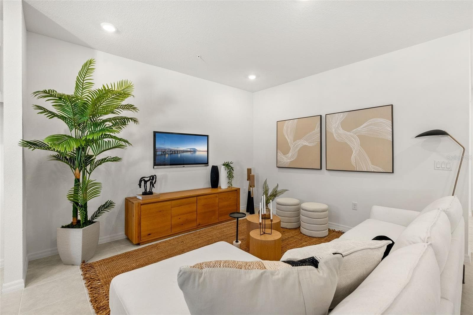 Townhouse at 672 EMERALD GROVE DR, APOPKA, photo 4 of 29