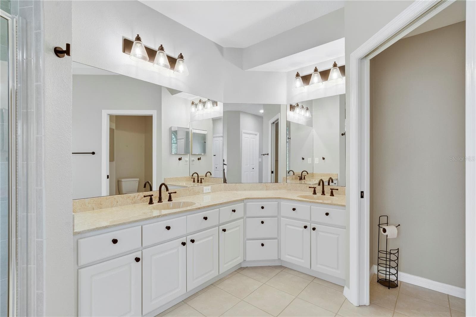 Single Family Residence at 9257 BONNIE COVE DR, WEEKI WACHEE, photo 31 of 90