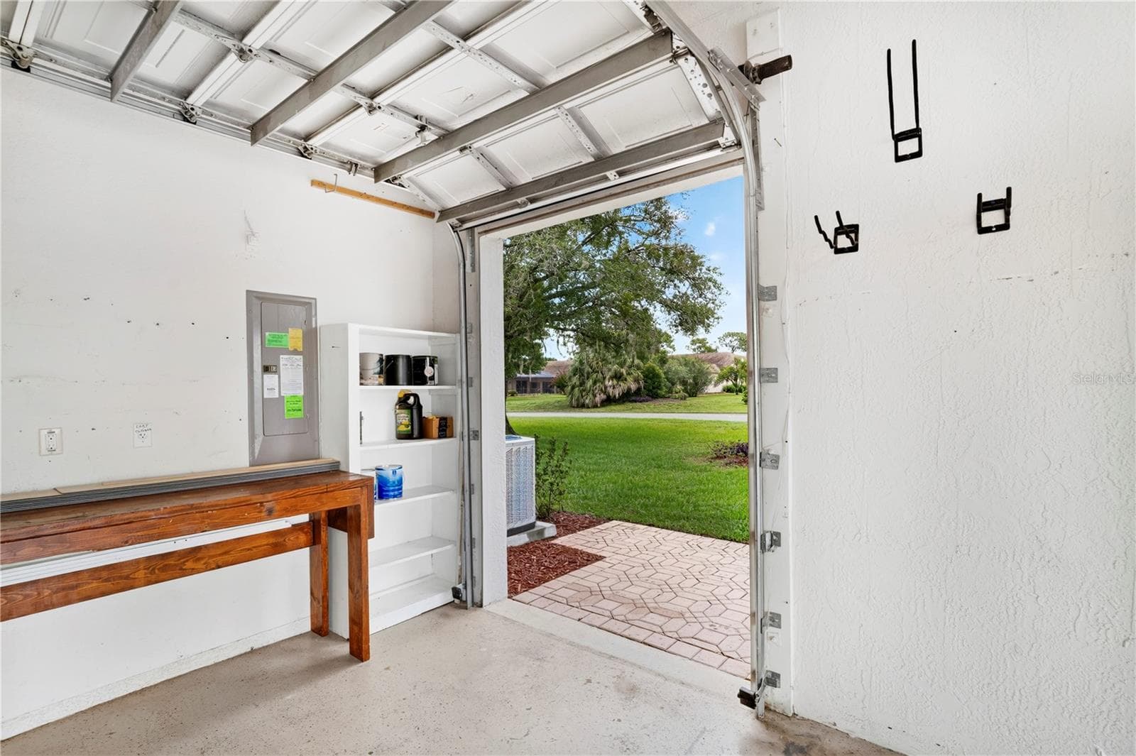 Golfcart entrance/ door - 9257 BONNIE COVE DR, WEEKI WACHEE