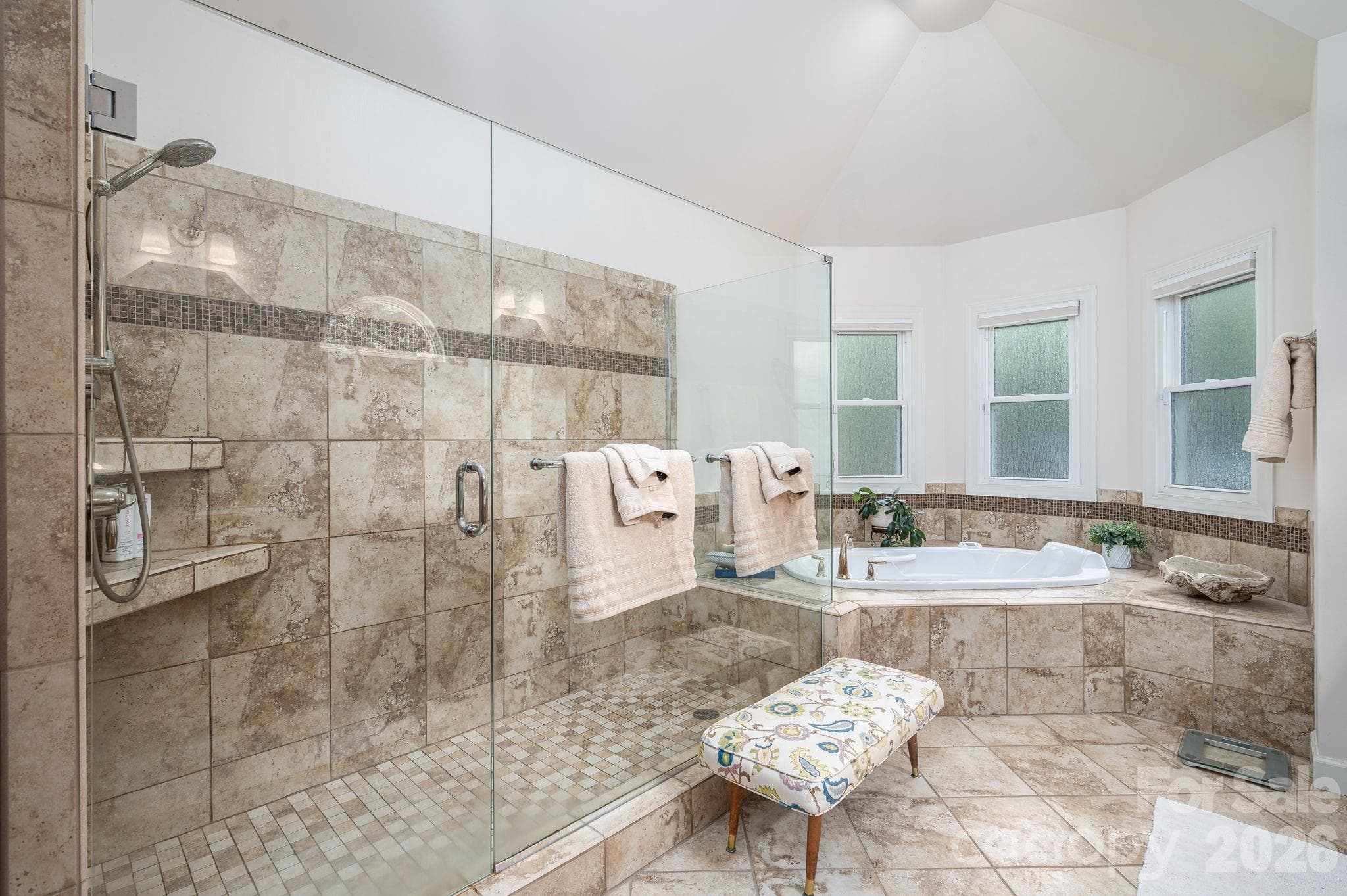 Ensuite Batroom - 5023 Samuel Pinckney Drive, Belmont