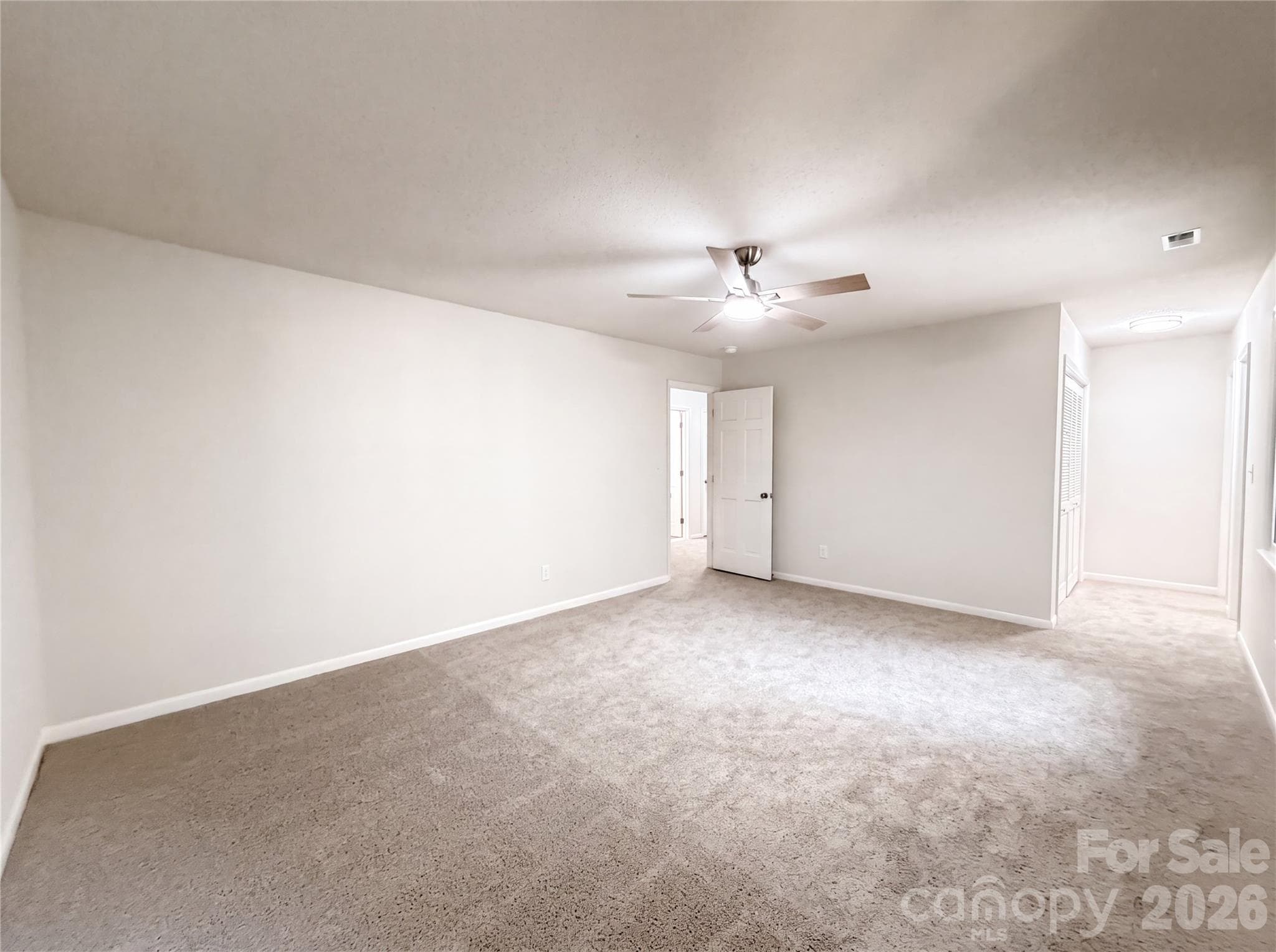 Single Family Residence at 7210 Apple Creek Drive, Charlotte, photo 4 of 24
