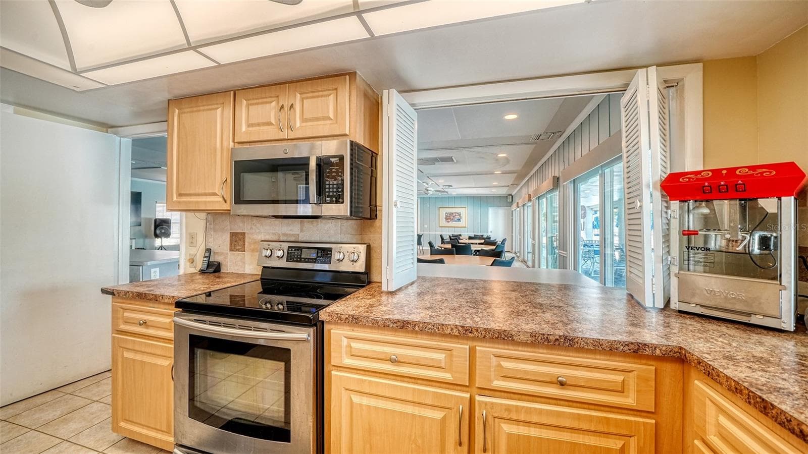 Villa at 2623 RIVERBLUFF PKWY #V144, SARASOTA, photo 32 of 55