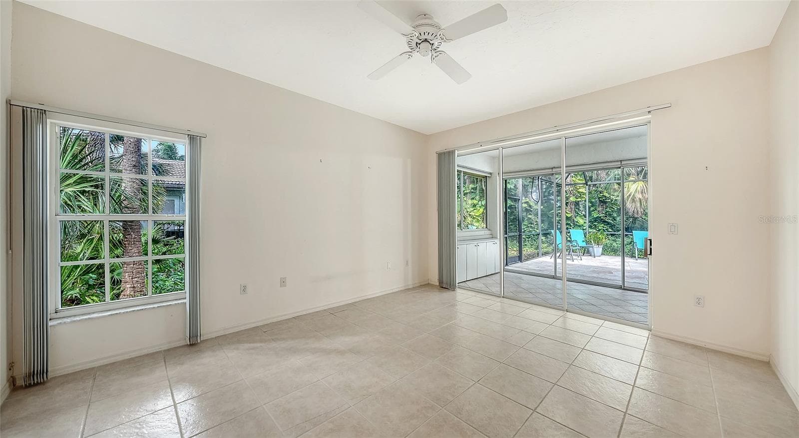 Single Family Residence at 2929 SANDRINGHAM PL, SARASOTA, photo 12 of 42