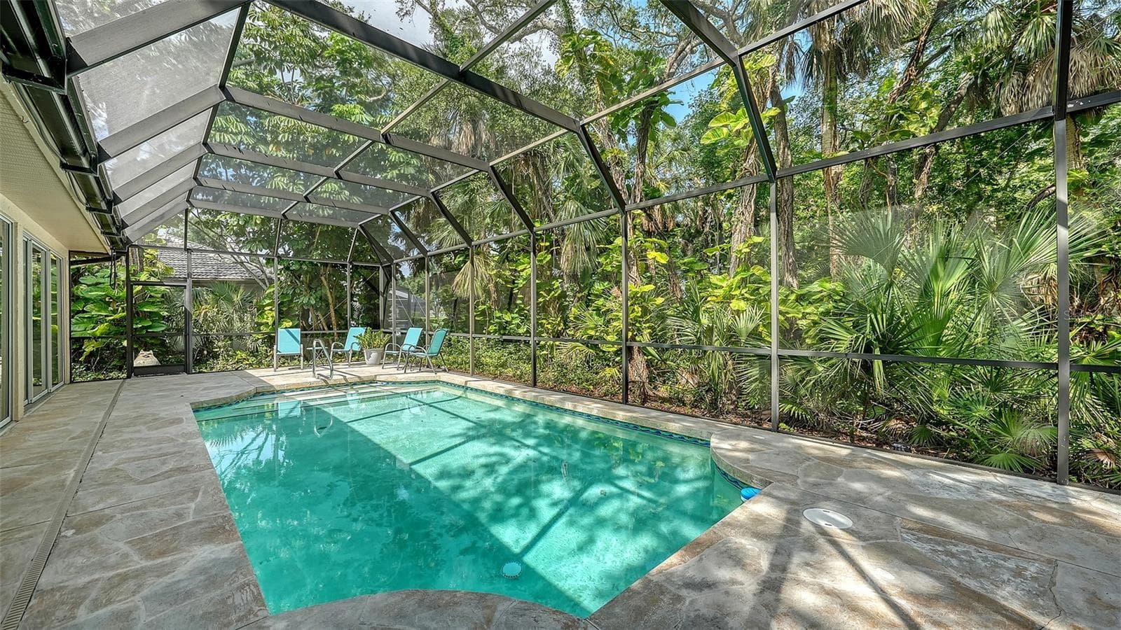 Single Family Residence at 2929 SANDRINGHAM PL, SARASOTA, photo 16 of 42