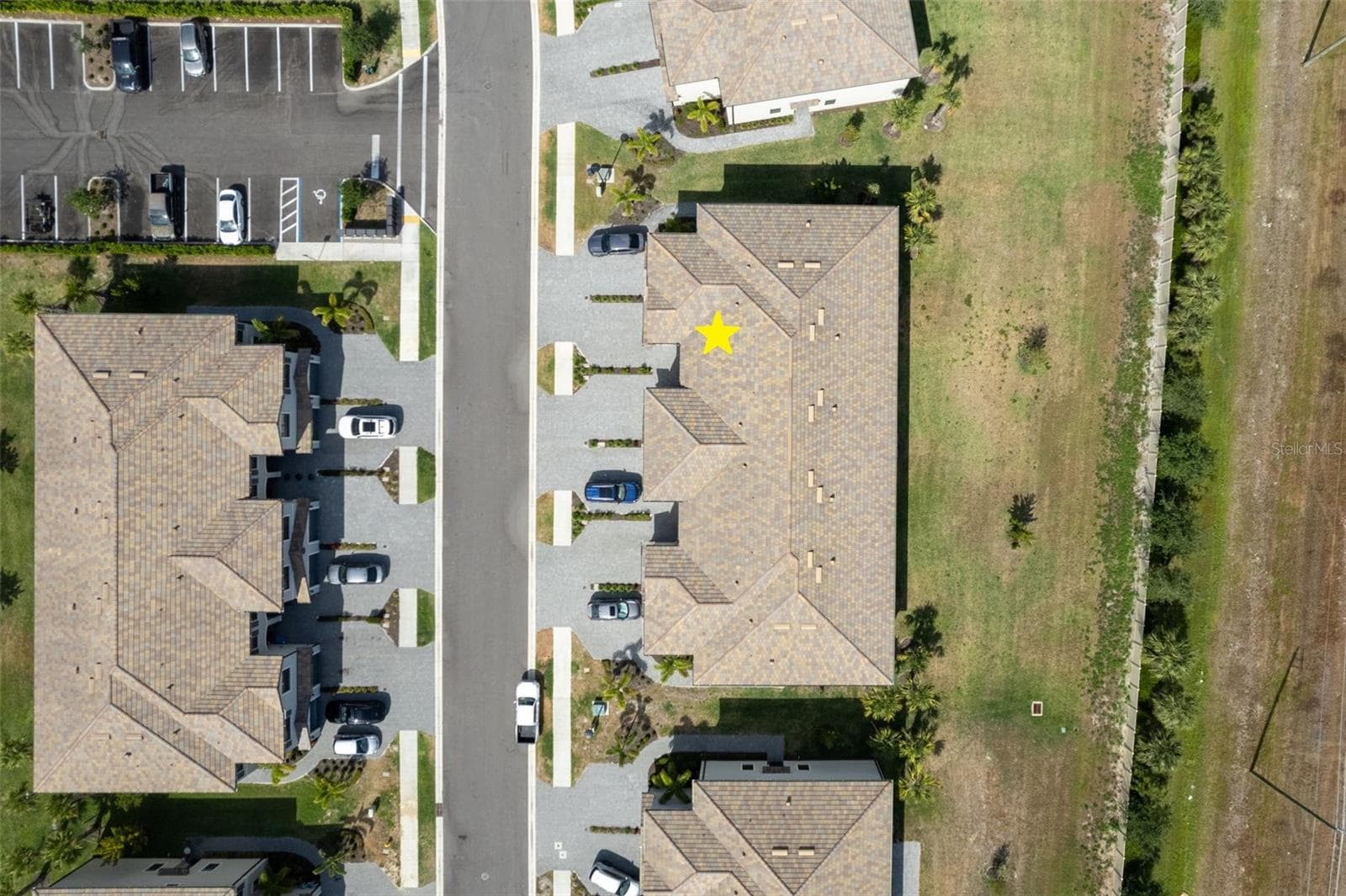 Whether you're relaxing by the pool, staying fit, or meeting friends for dinner, there’s always something to enjoy - 14275 PINE LODGE LN, FORT MYERS