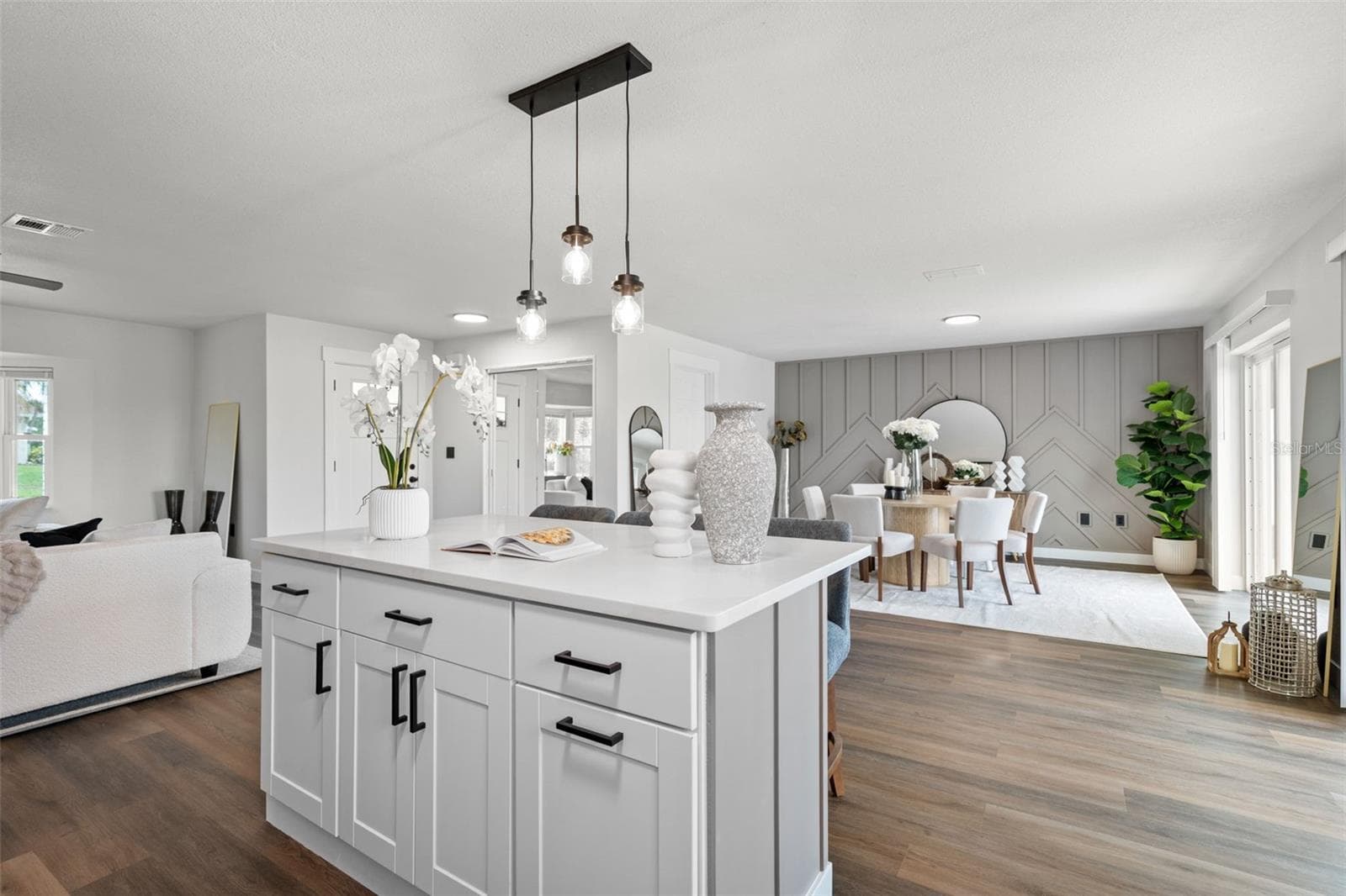Single Family Residence at 30 OAKLAND HILLS CT, ROTONDA WEST, photo 19 of 65