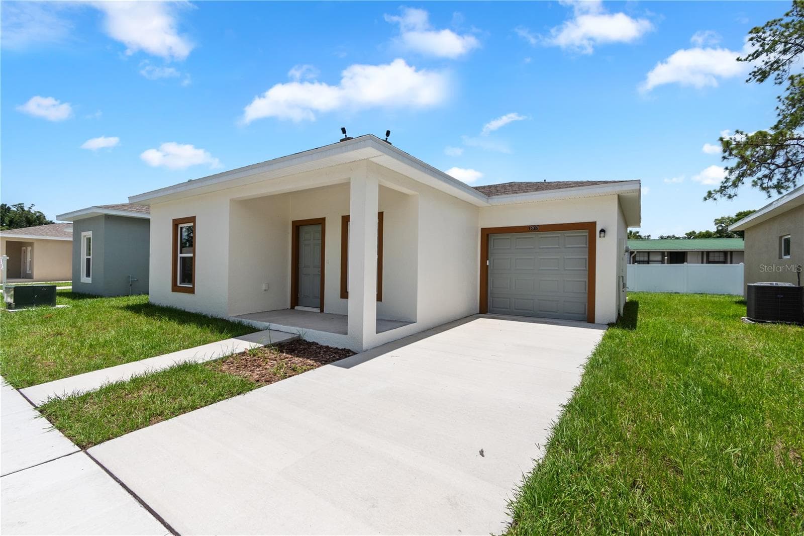 Single Family Residence at 5017 FINDERS CT, TAMPA, photo 5 of 40