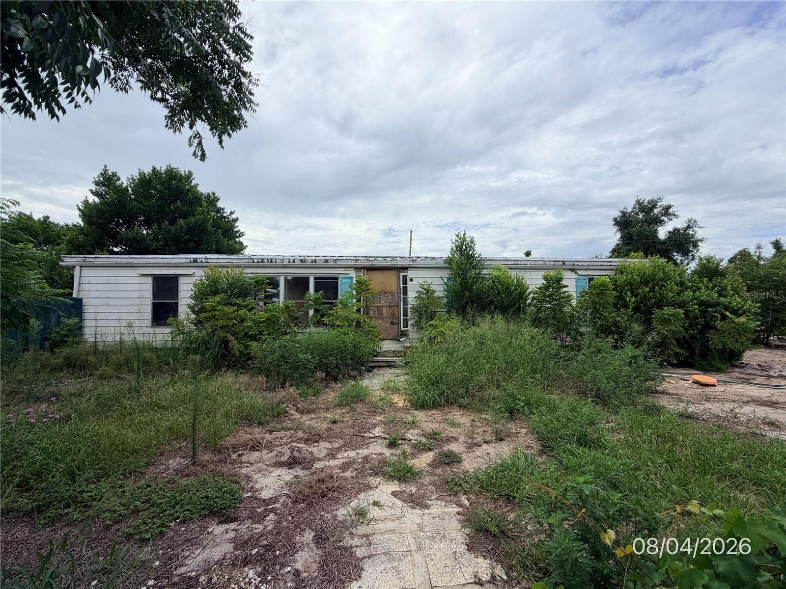 12024 LAKEVIEW DR