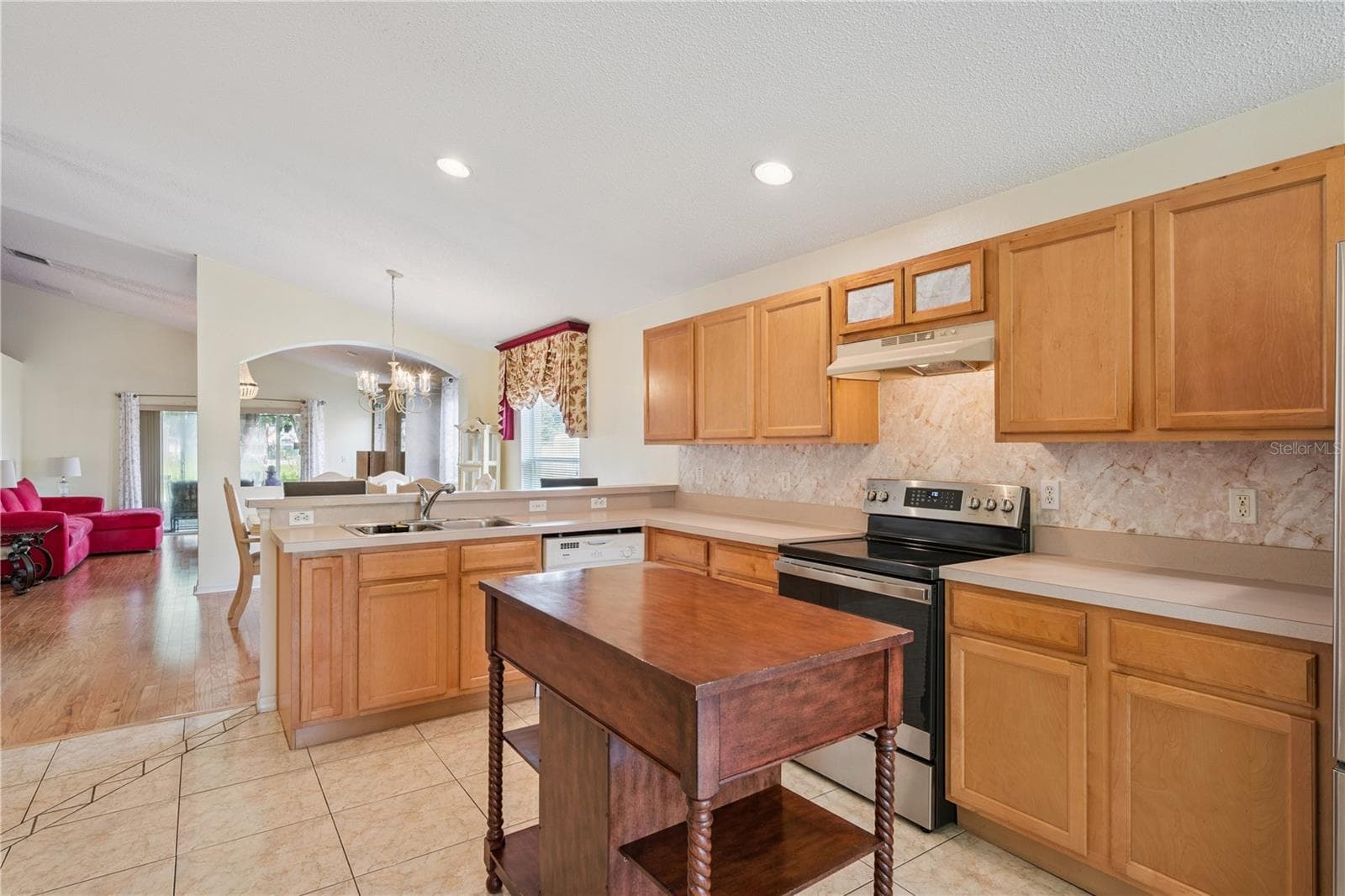 Single Family Residence at 663 MESILLA DR, KISSIMMEE, photo 7 of 34