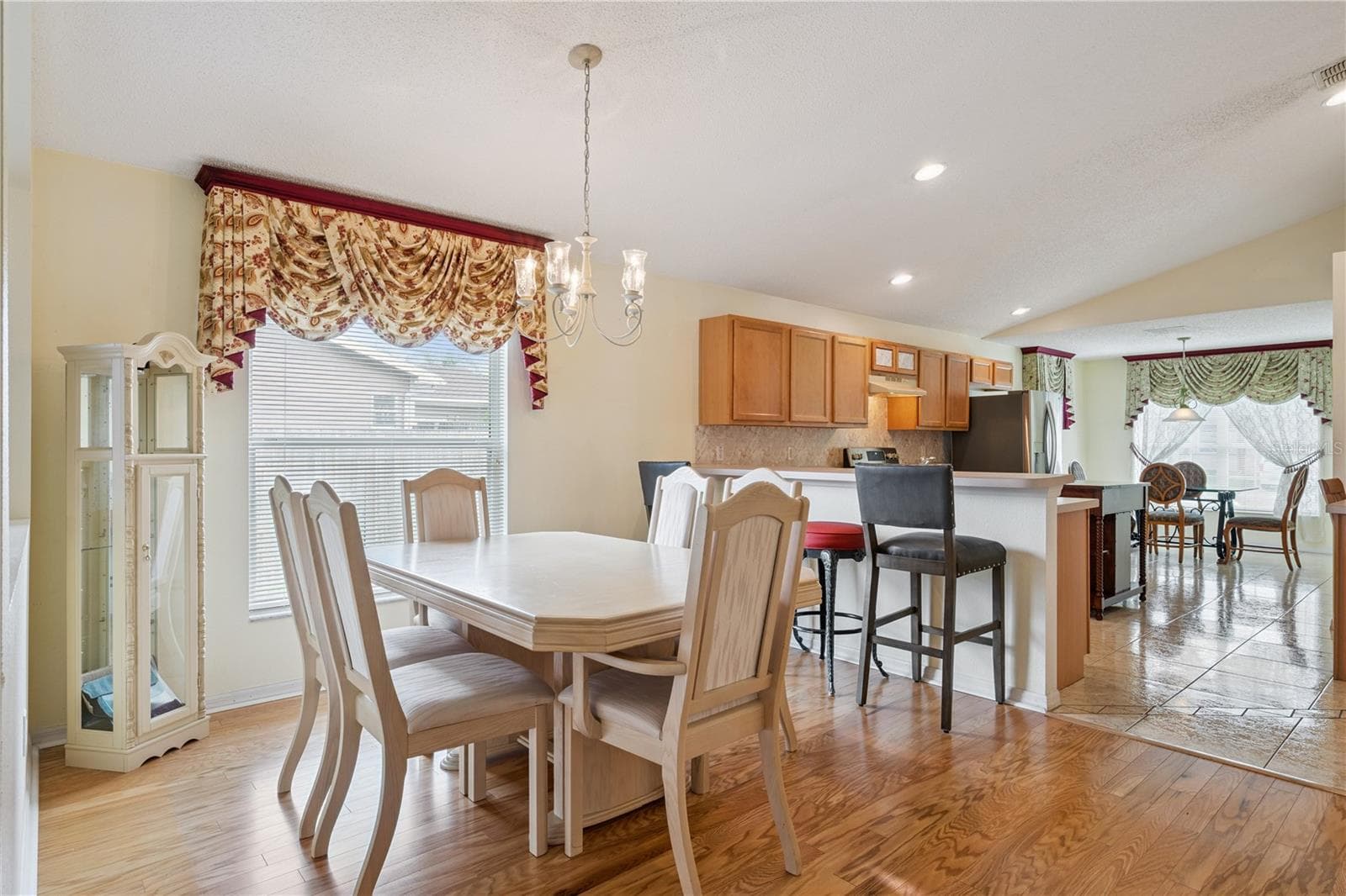 Single Family Residence at 663 MESILLA DR, KISSIMMEE, photo 12 of 34