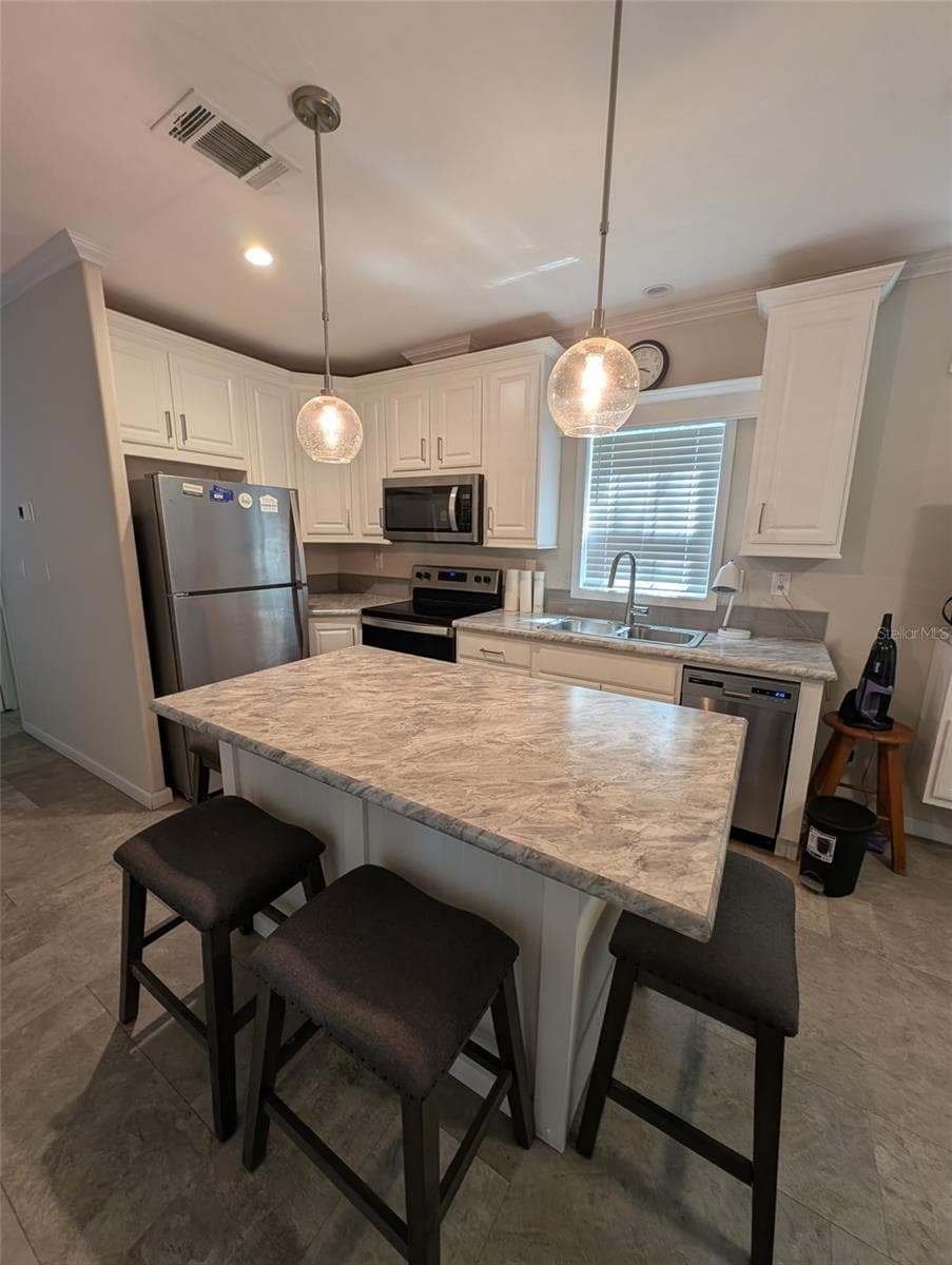 Manufactured Home at 25364 NE 139TH LOOP, FORT MC COY, photo 5 of 9
