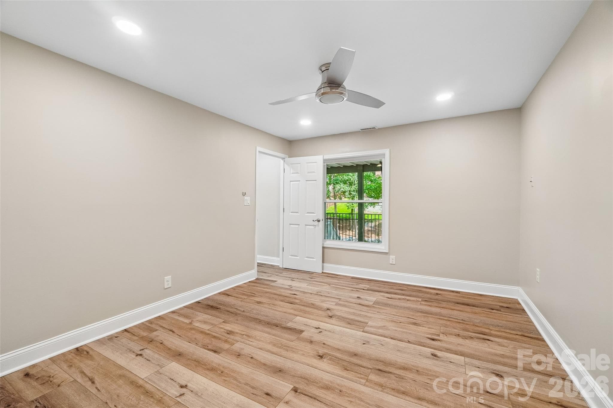 Single Family Residence at 7022 Chelsea Day Lane, Fort Mill, photo 32 of 40