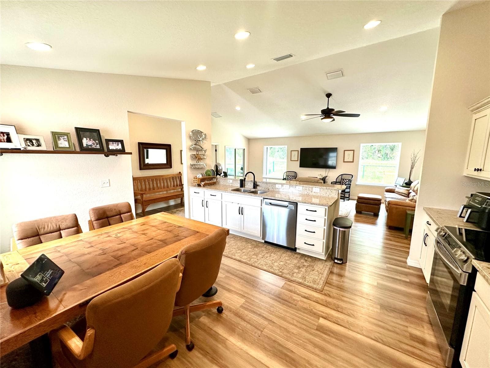 Single Family Residence at 17145 SE 113TH AVE, SUMMERFIELD, photo 15 of 28